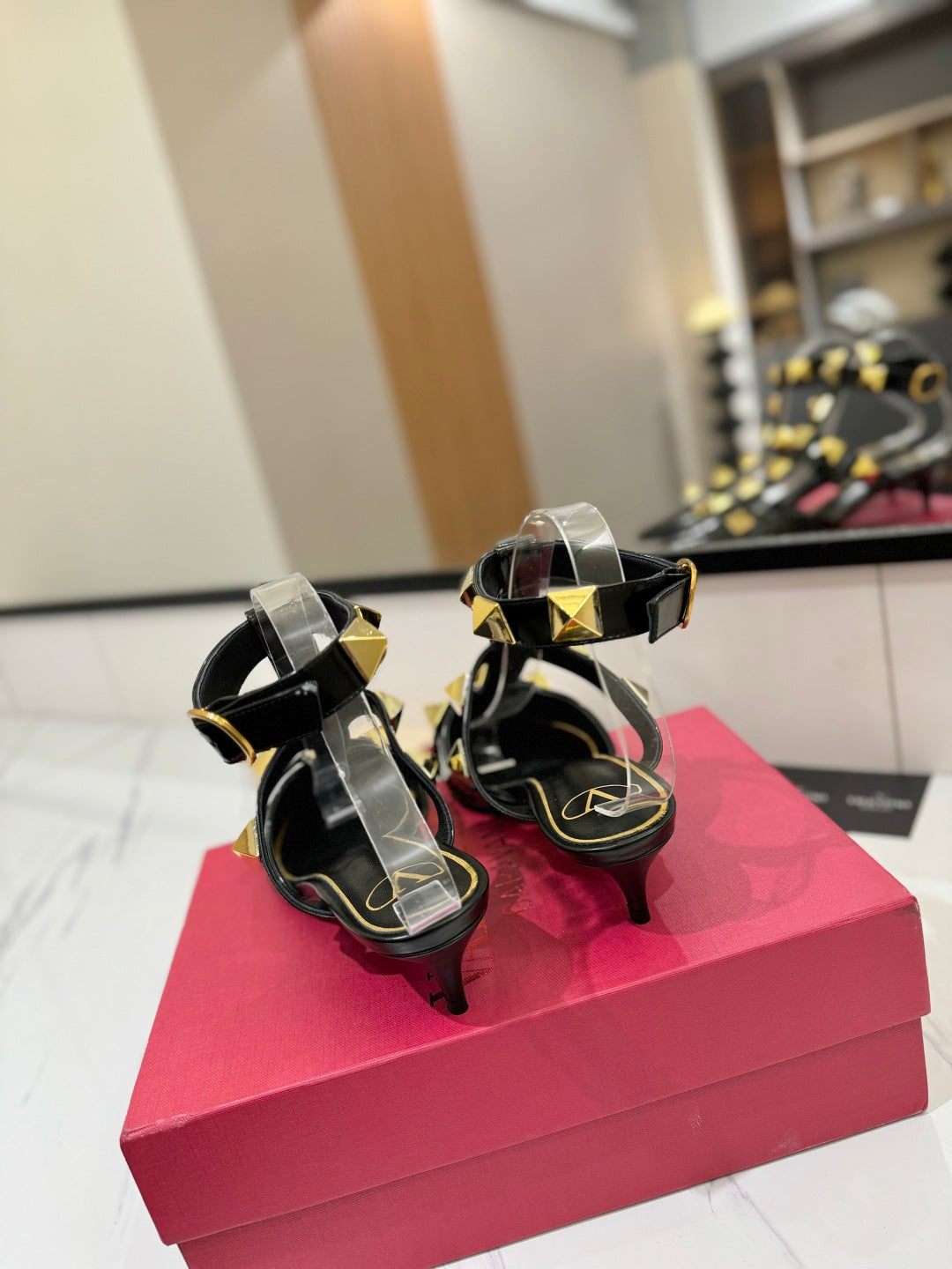 VT Rockstud Sandals 45mm Cowhide 351957