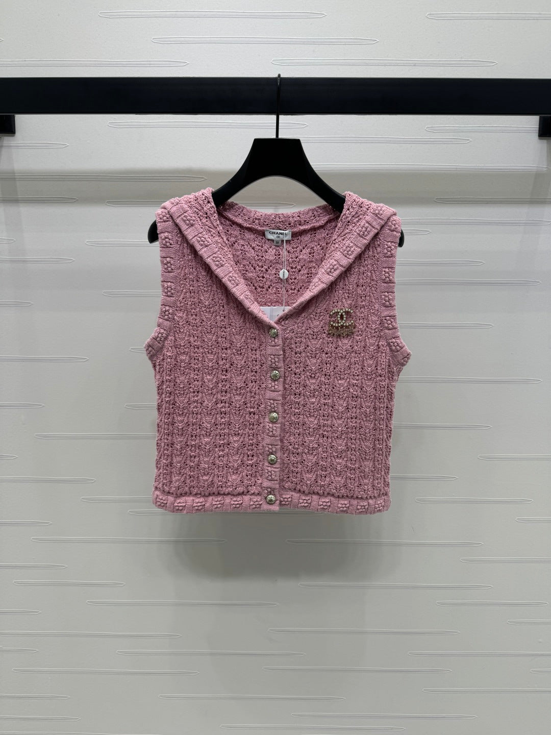Chanel 2026 Shawl-neck Crochet Knit Sleeveless Vest 366326