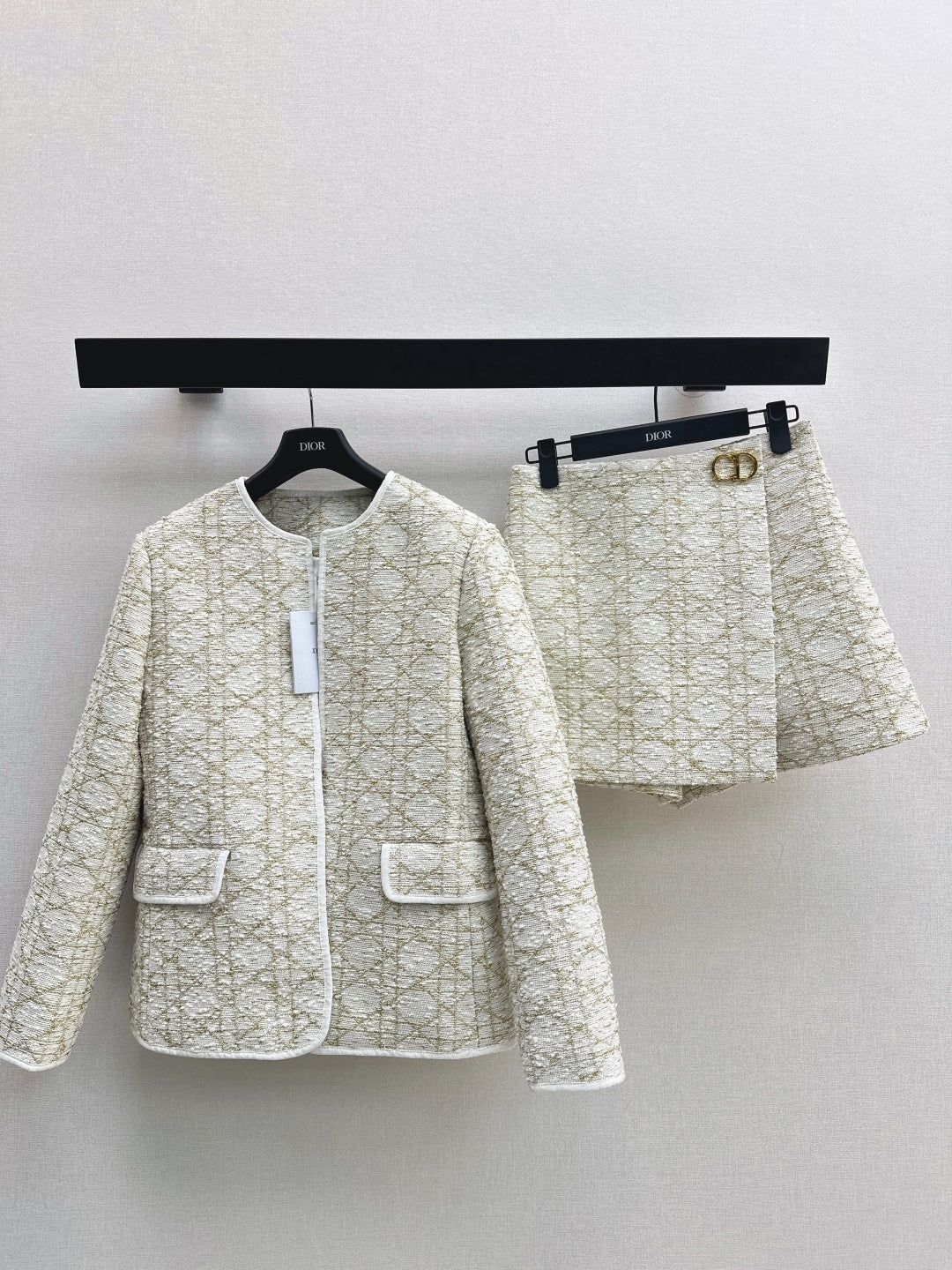CD 25 Striped Button-Down Crew Neck Set 261599