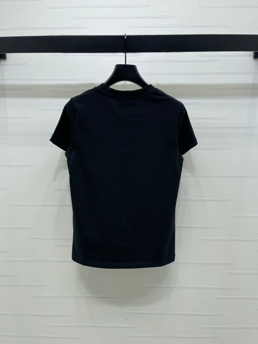 Chanel 2026 Short-sleeved T-shirt With Beaded Camellia 362438