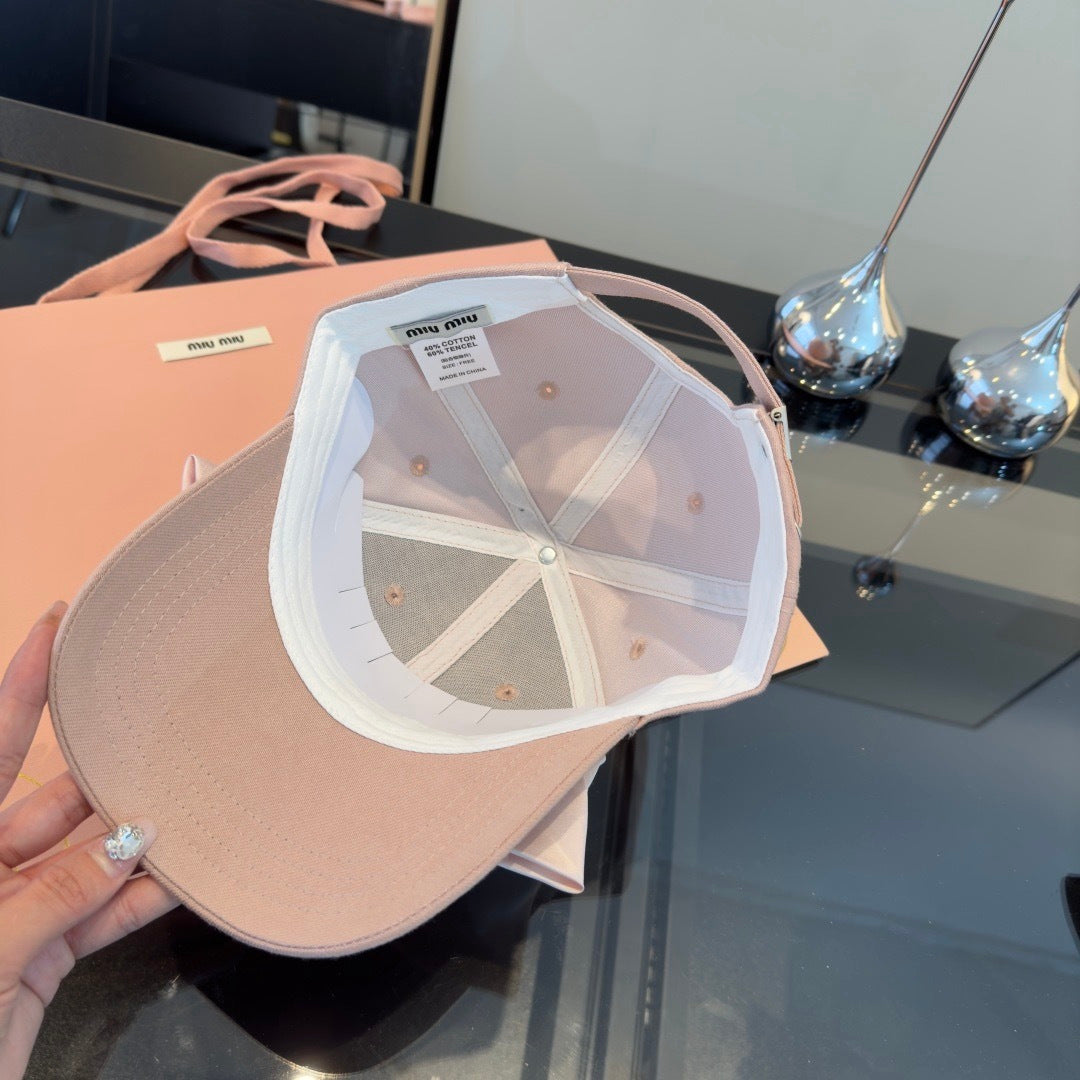 Miumiu Bow-tie Hat 196071