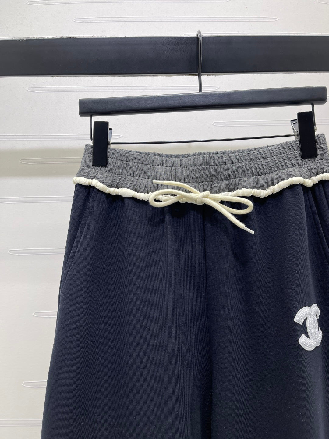 Chanel 2026 Wide-leg Sweatpant Cream and Navy Blue Tencel Cotton