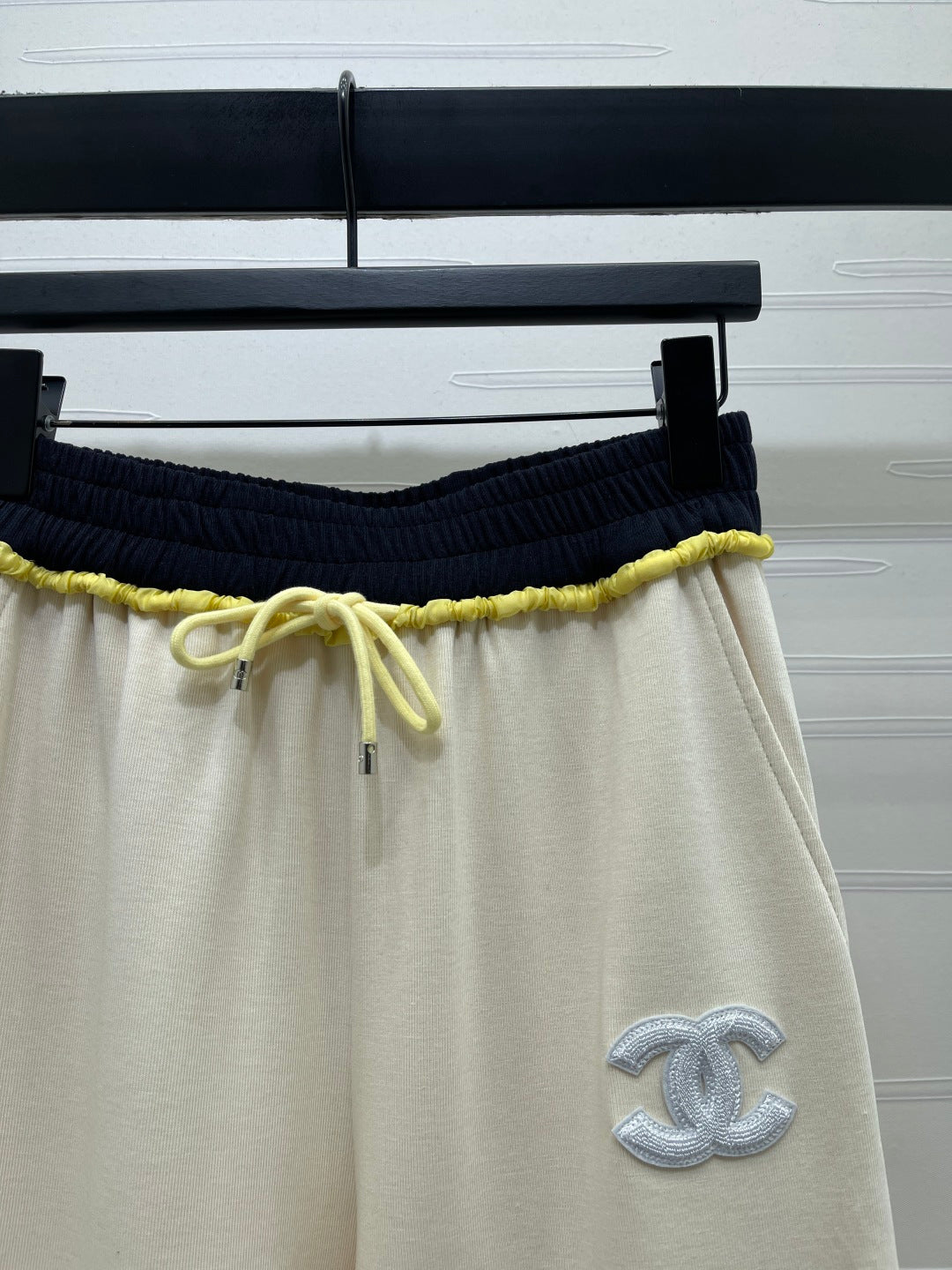 Chanel 2026 Wide-leg Sweatpant Cream and Navy Blue Tencel Cotton