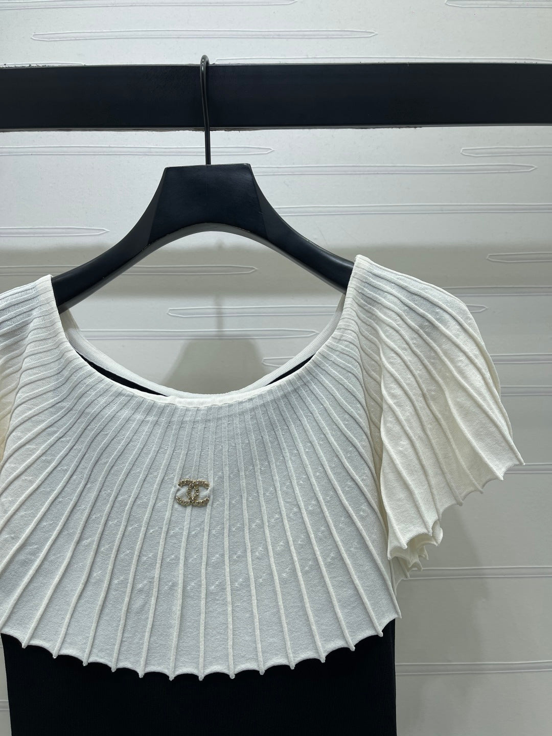 Chanel 2026  Pleated Collar Top Black and White Polyester Viscose