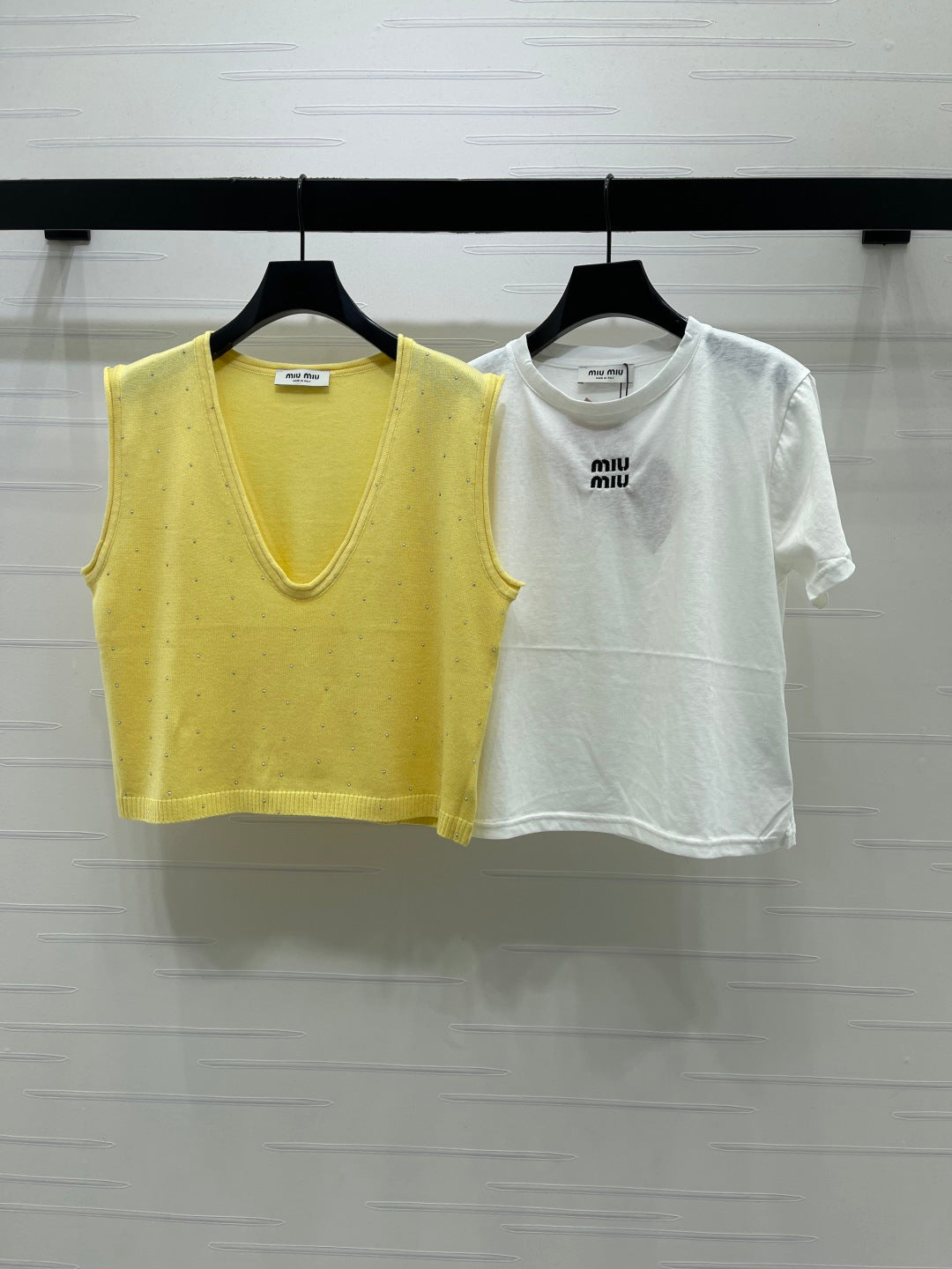 Miumiu 2026 V-neck Knitted Vest And  T-shirt Polyamide Wool