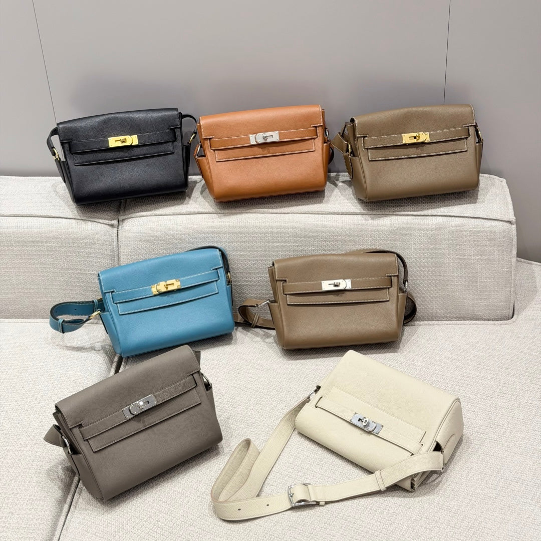 Hermes 2026 Kelly Messenger PM 25cm Leather 284468
