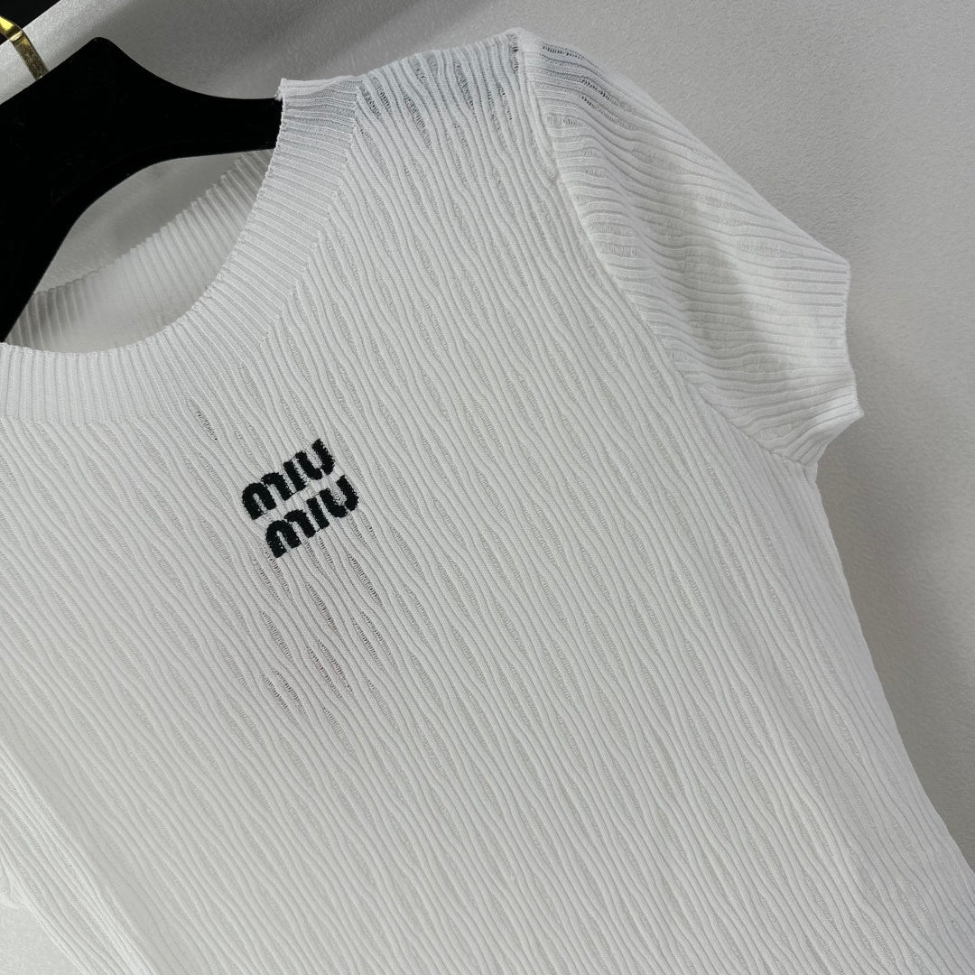Miumiu 2026 Hollow-out Knit Short-sleeved Top Wool 362363