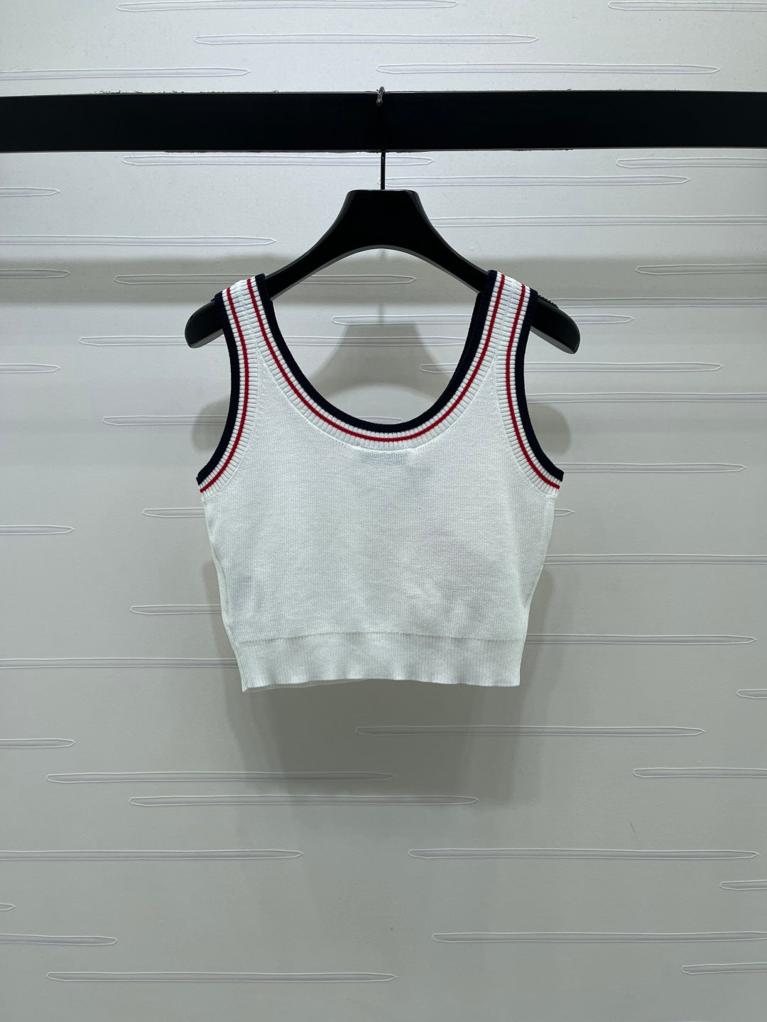 Miumiu 2026 Color-blocked Striped Cropped Knit Vest Tencel 246239