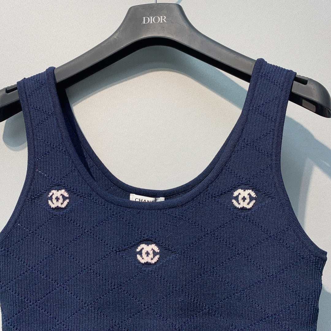Chanel 2026 Quilted Knit Vest Wool Cashmere Tencel 316698