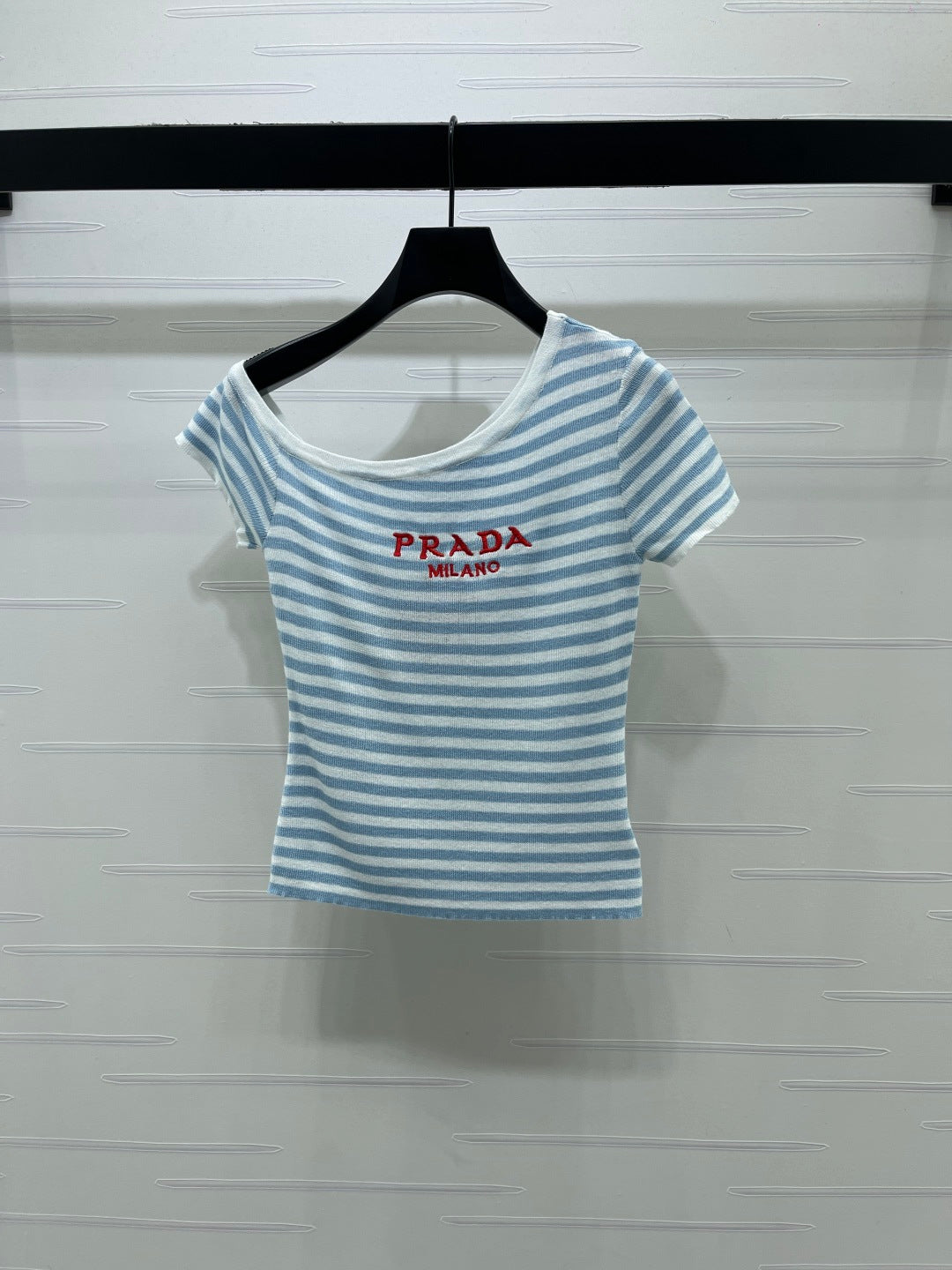 Prada 2026 One-shoulder Knit Short-sleeved Top Cotton 391450