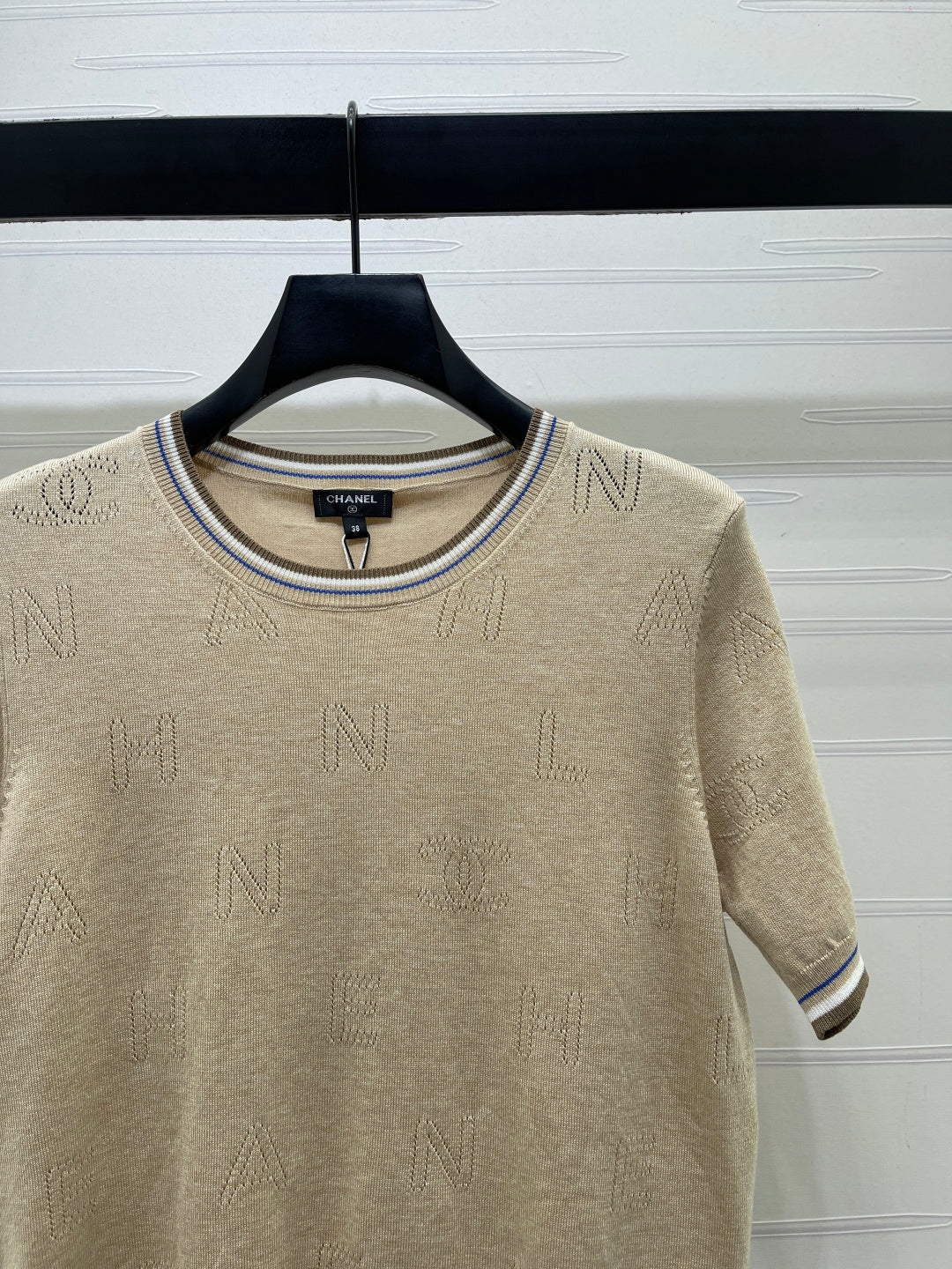 Chanel 2026 Hollow-out Knit Crew Neck Short-sleeved Top 380725