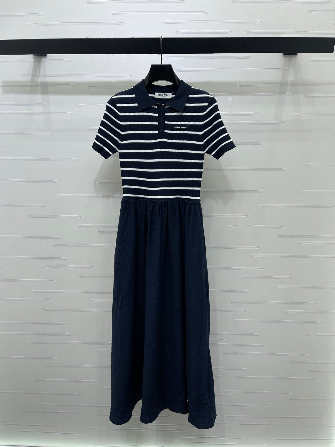 Miumiu 2026 Collared Knit short-sleeved Dress Polyester Viscose 380682