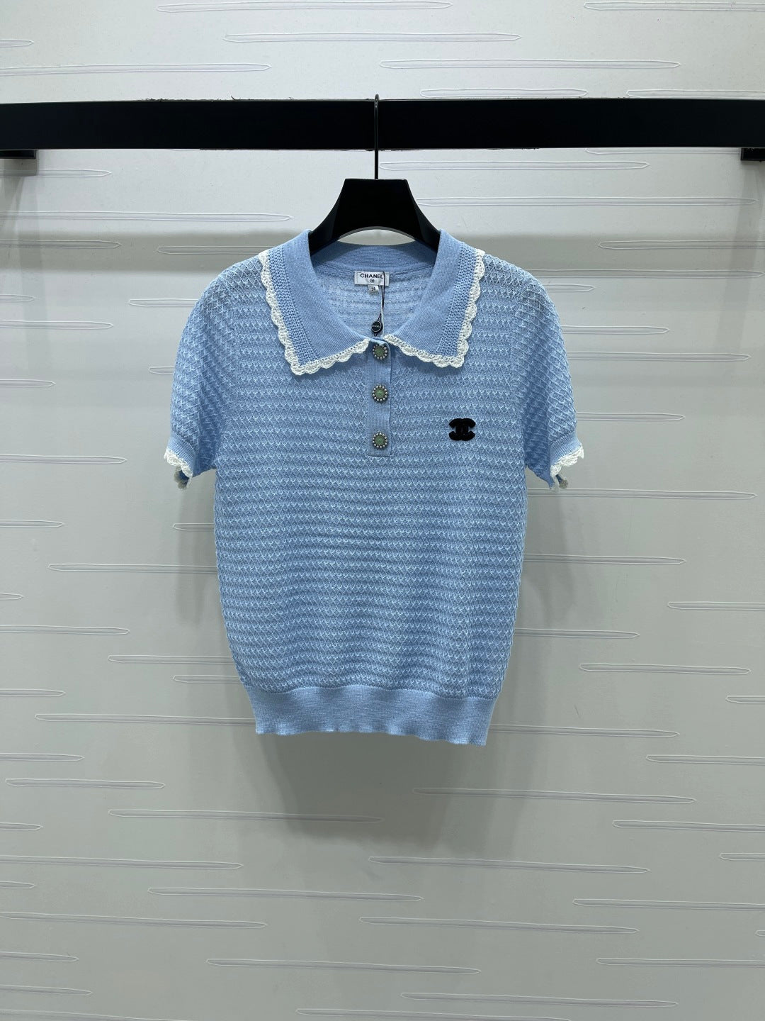 Chanel 2026  Lace-trimmed Polo Collar Knit Short-sleeved Top Cotton 390780