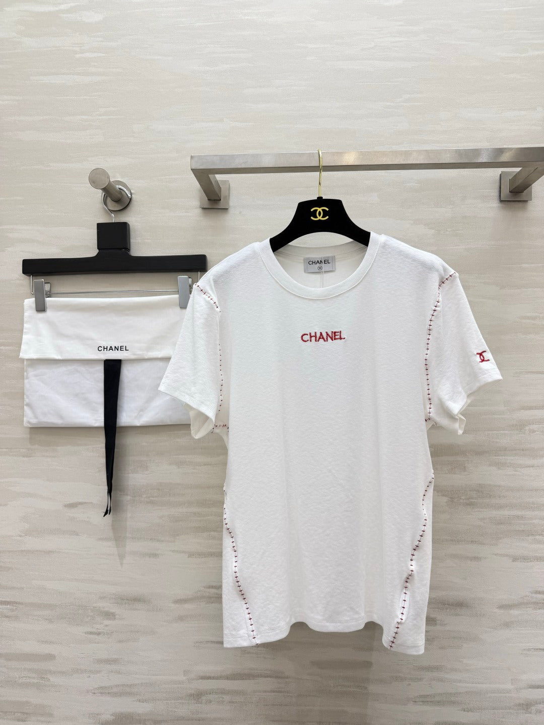 Chanel 2026 Hand-stitched Short-Sleeve T-Shirt Cotton 666402