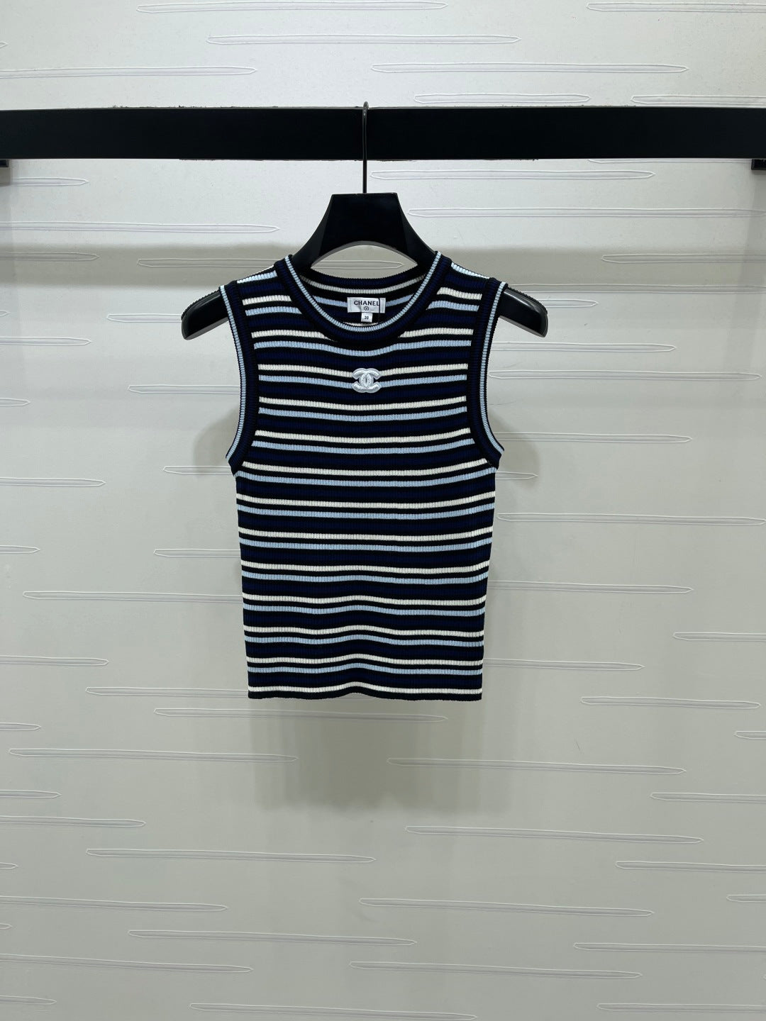 Chanel 2026 Crew Neck Striped Knit Vest Wool 677712