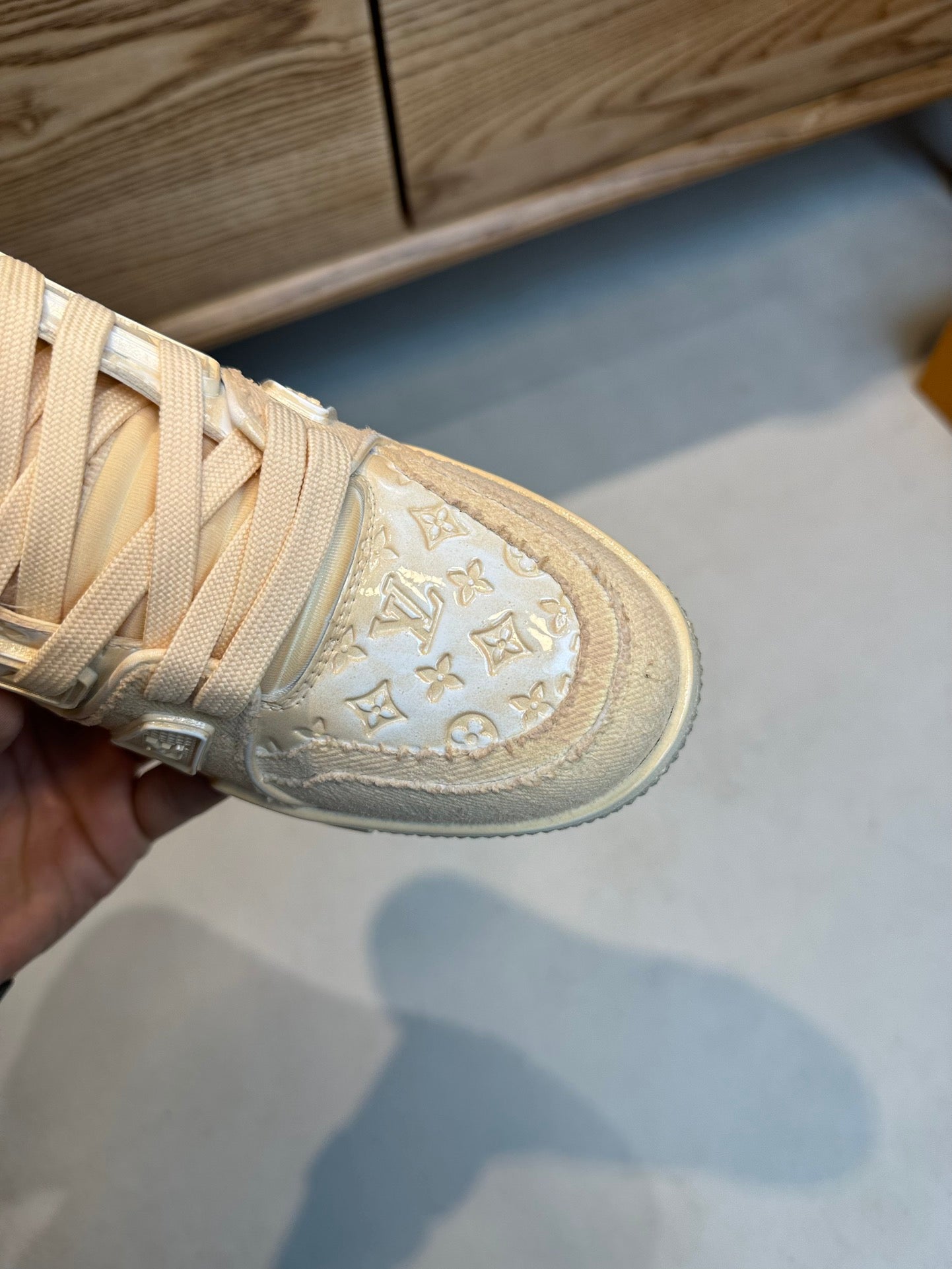 LV TRAINER MONOGRAM DENIM WHITE BEIGE SNEAKE
