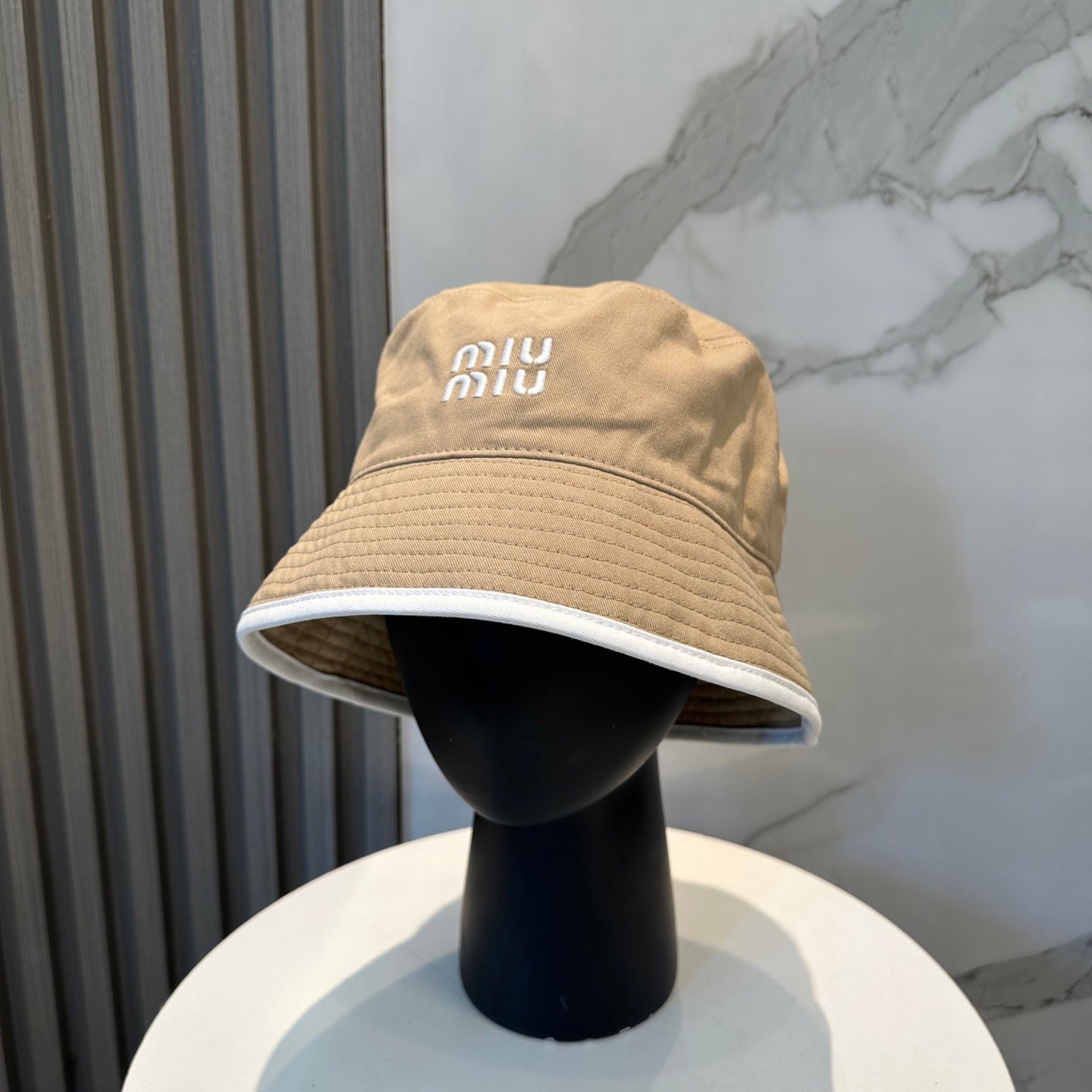 Miumiu Embroidered Two-tone Bucket Hat 229381