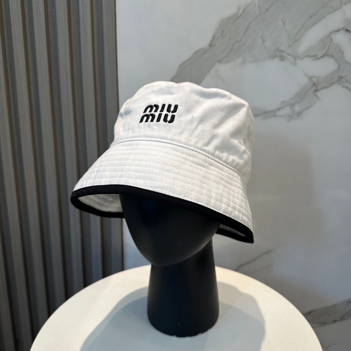Miumiu Embroidered Two-tone Bucket Hat 229381