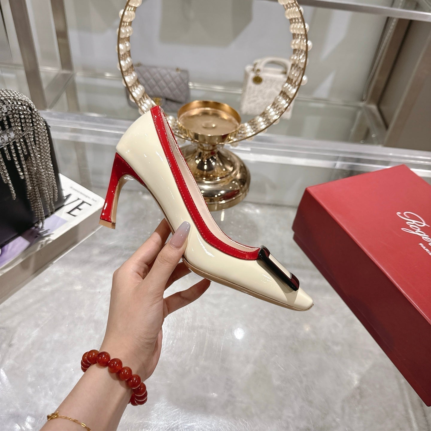 Viv Classic Pumps Beige Cowhide Leather 355497