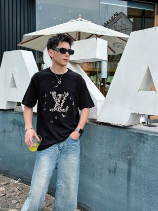 LV 26A Short-Sleeve T-Shirt Multicolor Cotton 406019