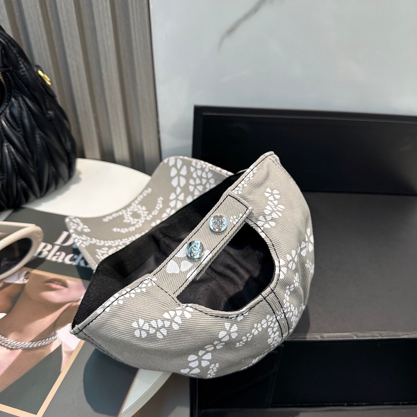 Chanel Baseball Cap With CC Logo And Floral Pattern Cotton 237368