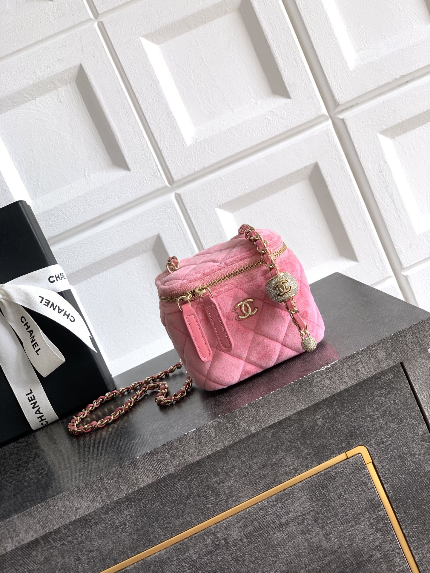 Chane 2026 Vanity Case 11cm Velvet