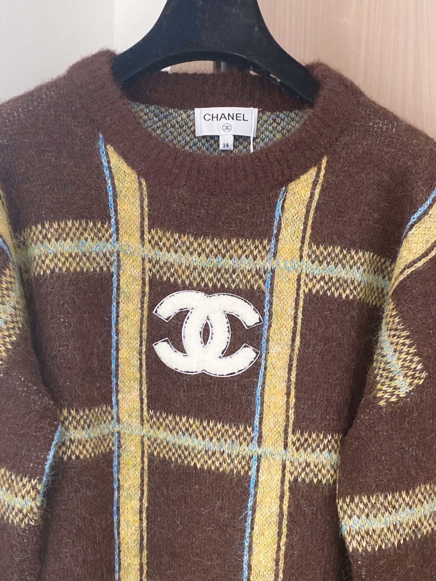 Chanel 2025 Two-tone Long Sleeve Sweater Wool 99240