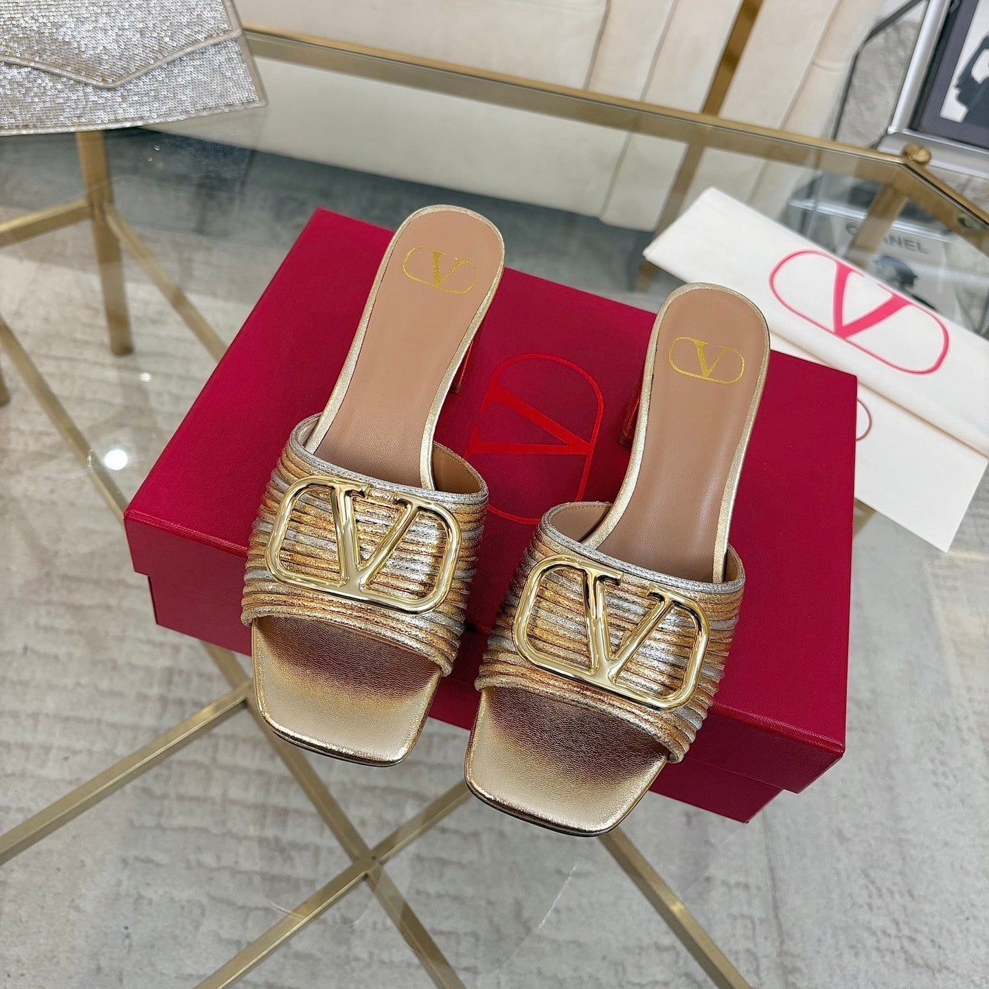 VT 26s Slide Sandals 60 Metallic Leather 715430