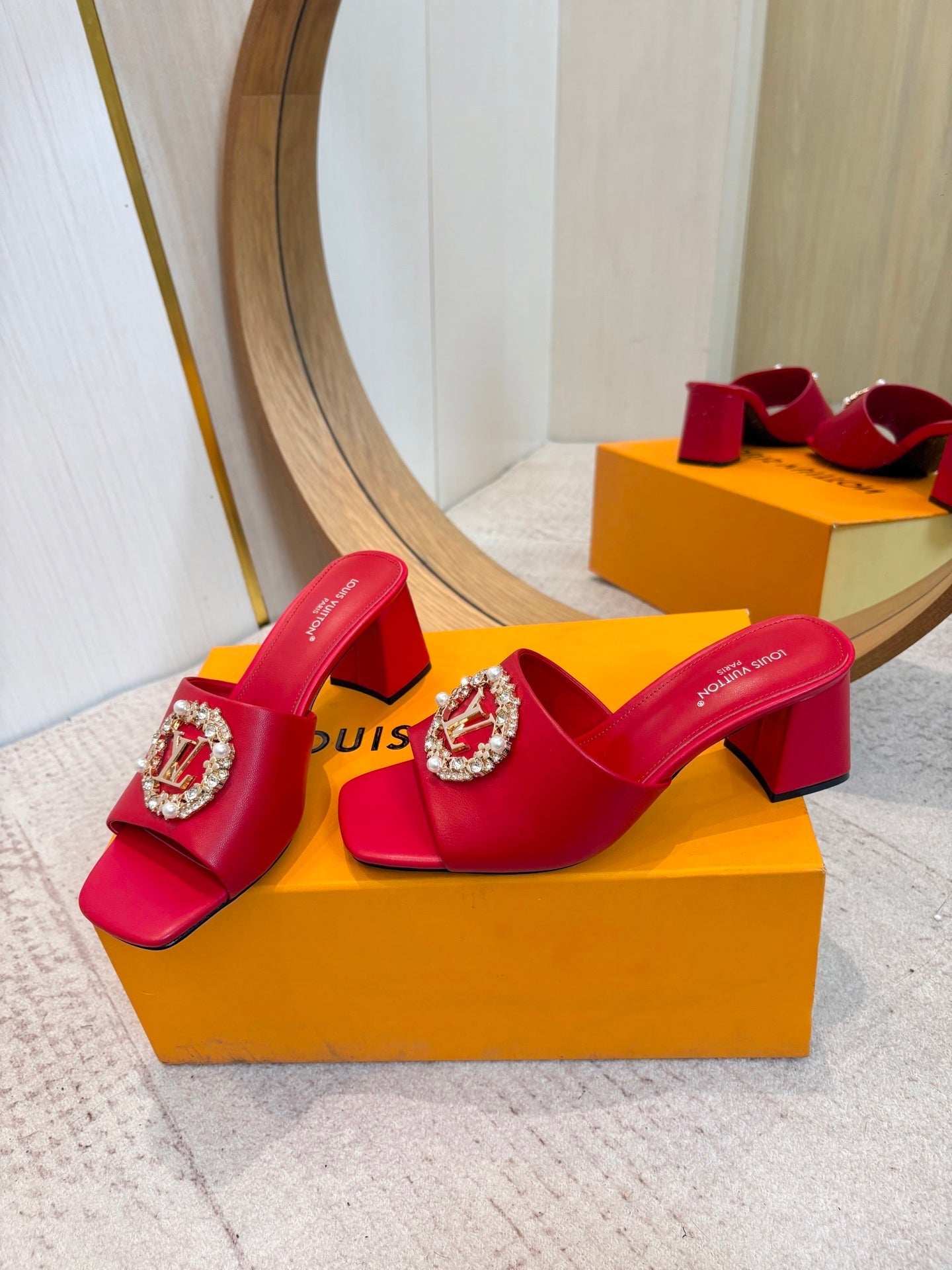 LV 26ss Heel Slippers 65 Goatskin