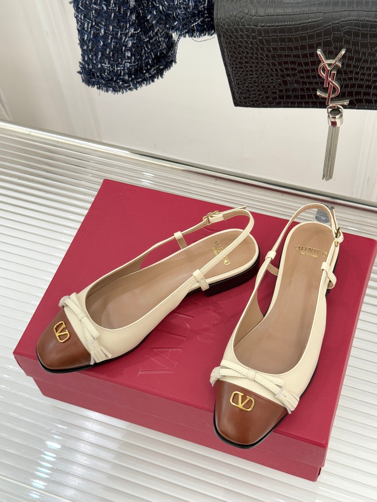 VT 26s Slingback Flat Sheepskin Gold Buckle 702242