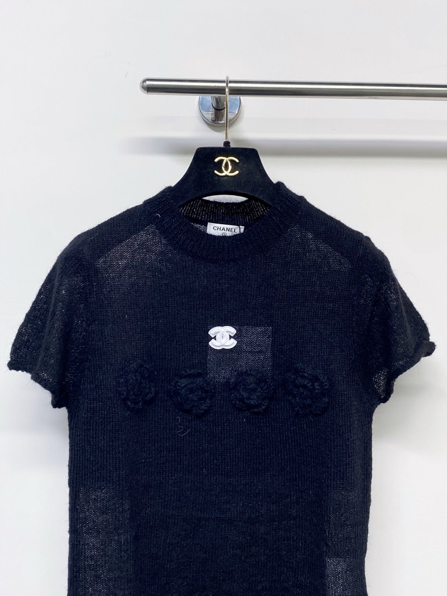 Chanel 2026 Floral Short Sleeve T-shirt Black and Beige Wool