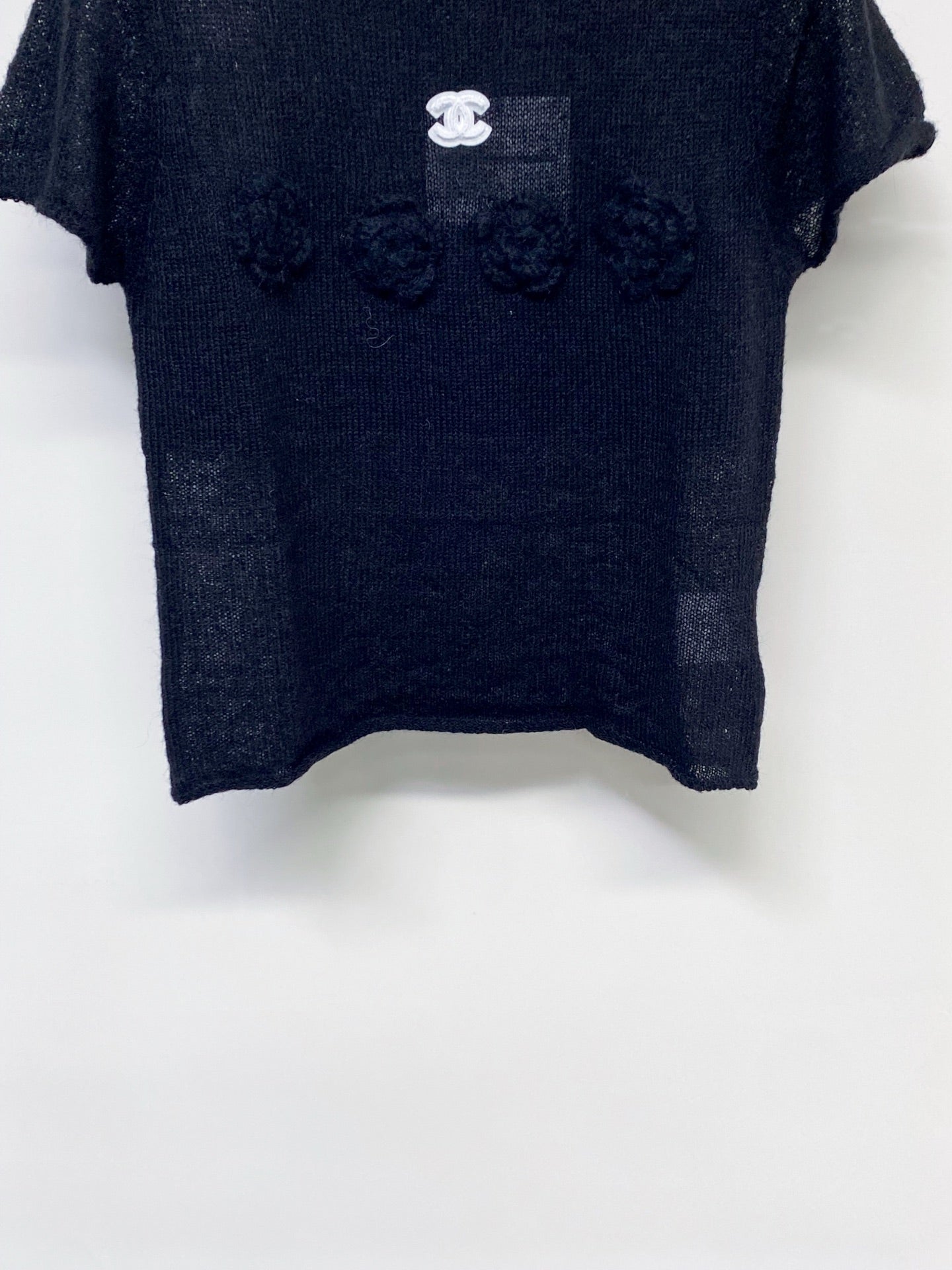 Chanel 2026 Floral Short Sleeve T-shirt Black and Beige Wool