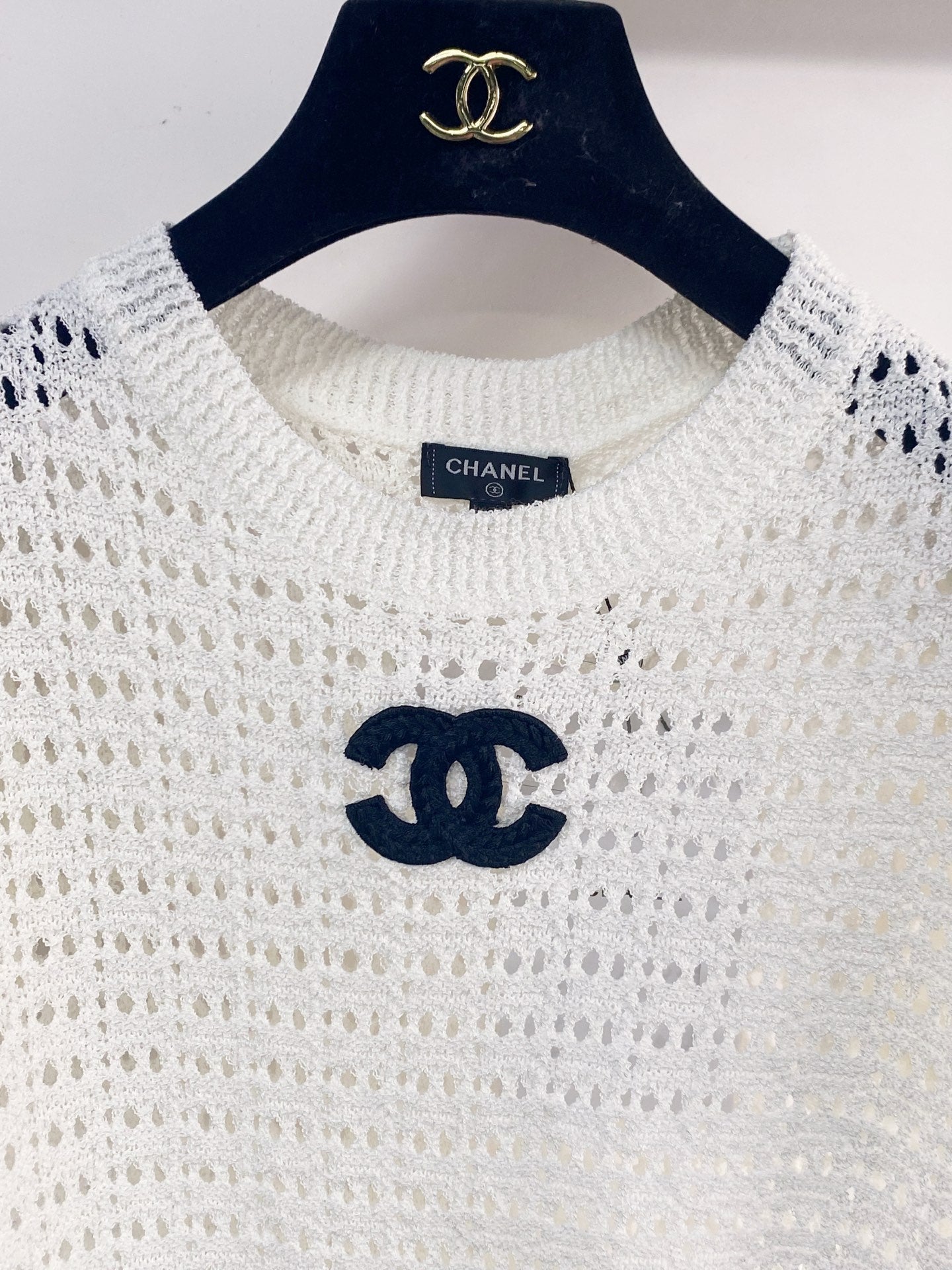 Chanel 2026 Hollow Short-Sleeve Shirt Pink Black White Wool Cashmere