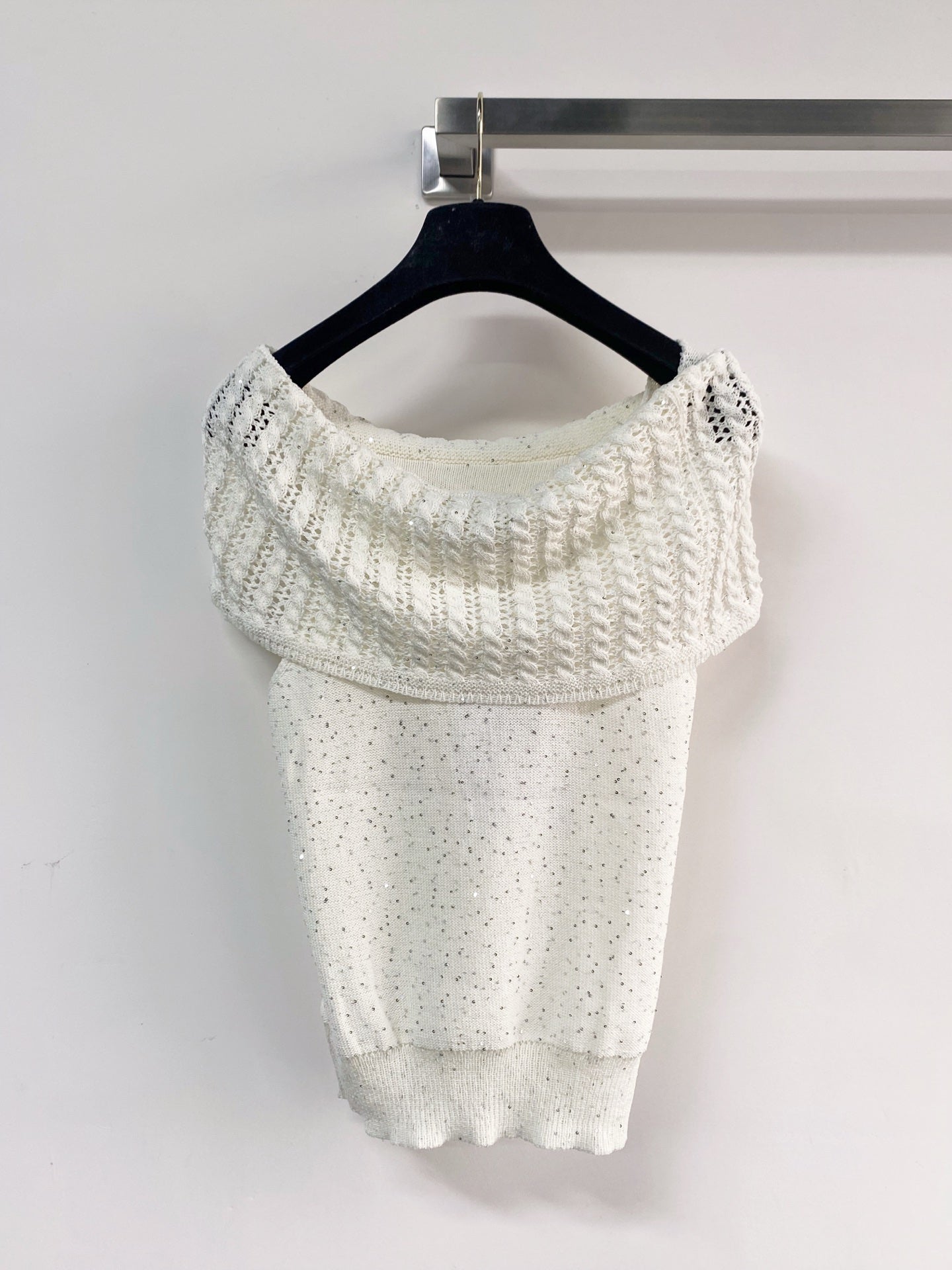 Chanel 2026 Off-the-shoulder Knitted Top Wool Cashmere