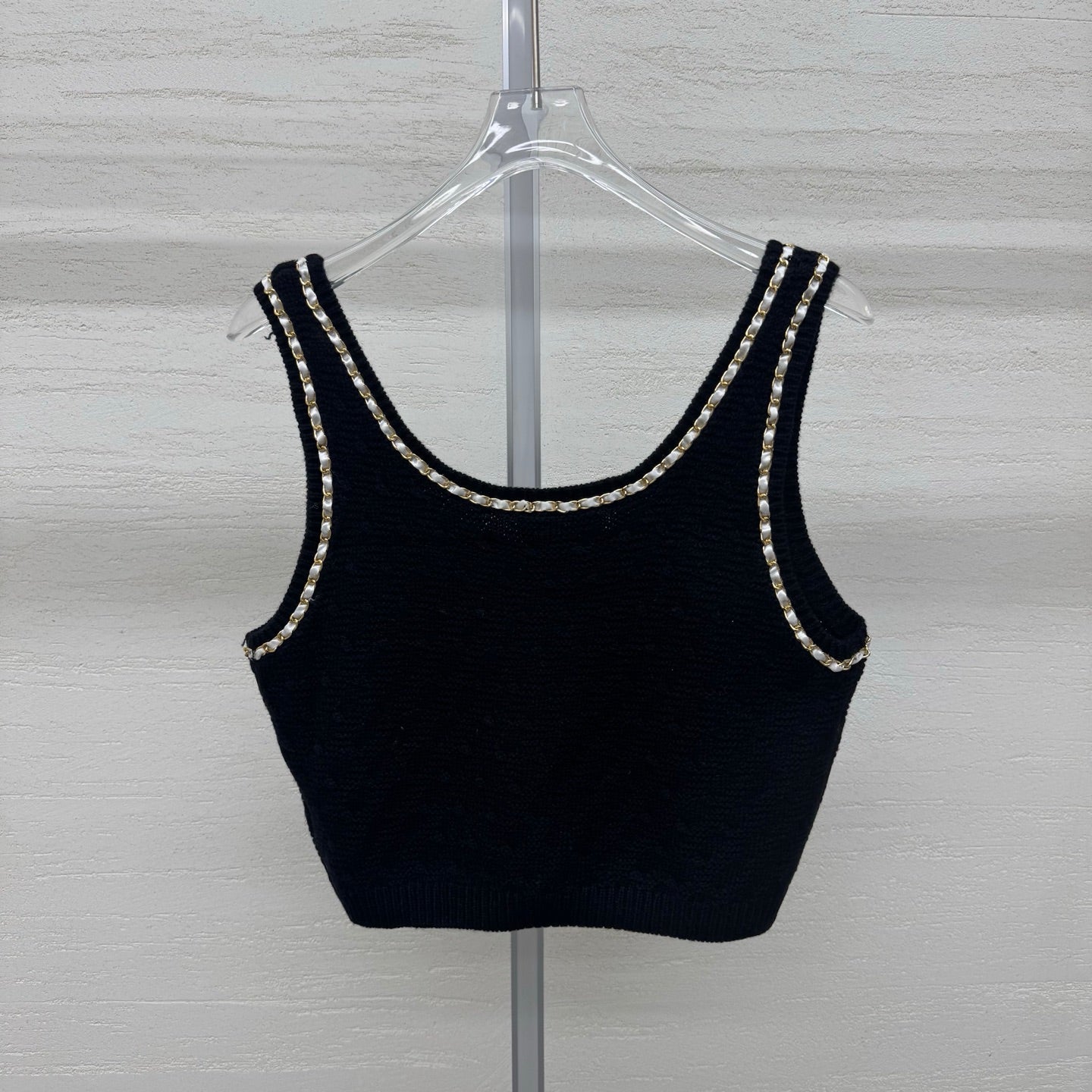 Chanel 2026 Sleeveless Knit Top Cream and Black Wool 356946