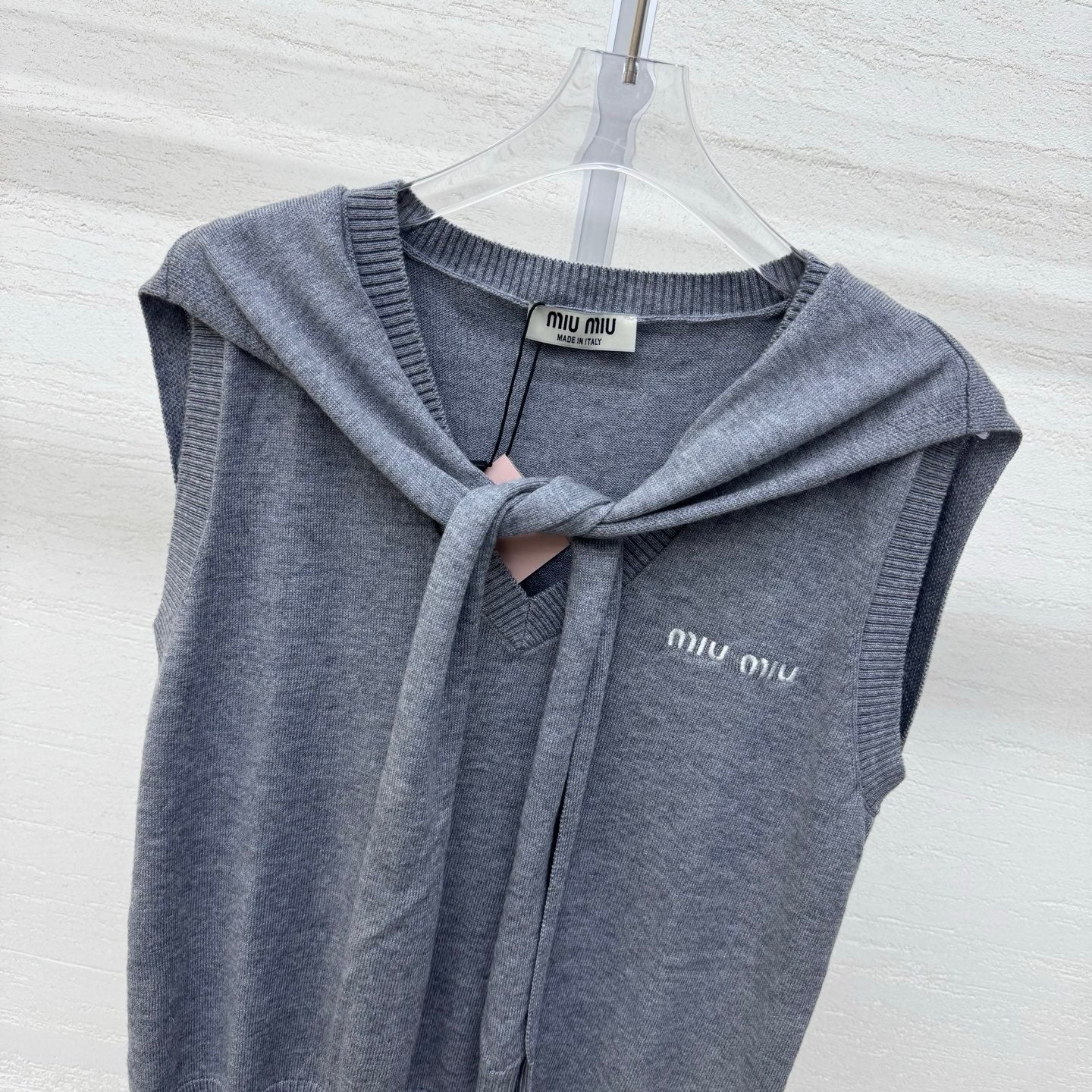 Miumiu 2026 Vest With Scarf Gray Blue Red Wool Cashmere 356954