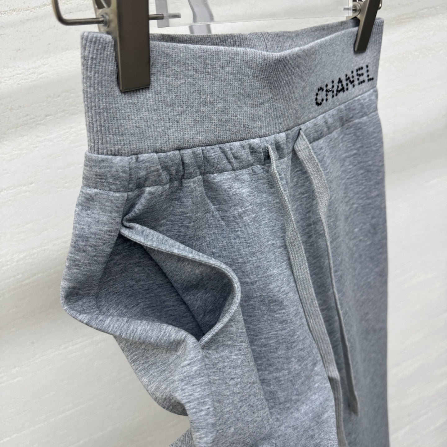 Chanel 2026 Rhinestone Waistband Casual Pant Cotton 356983