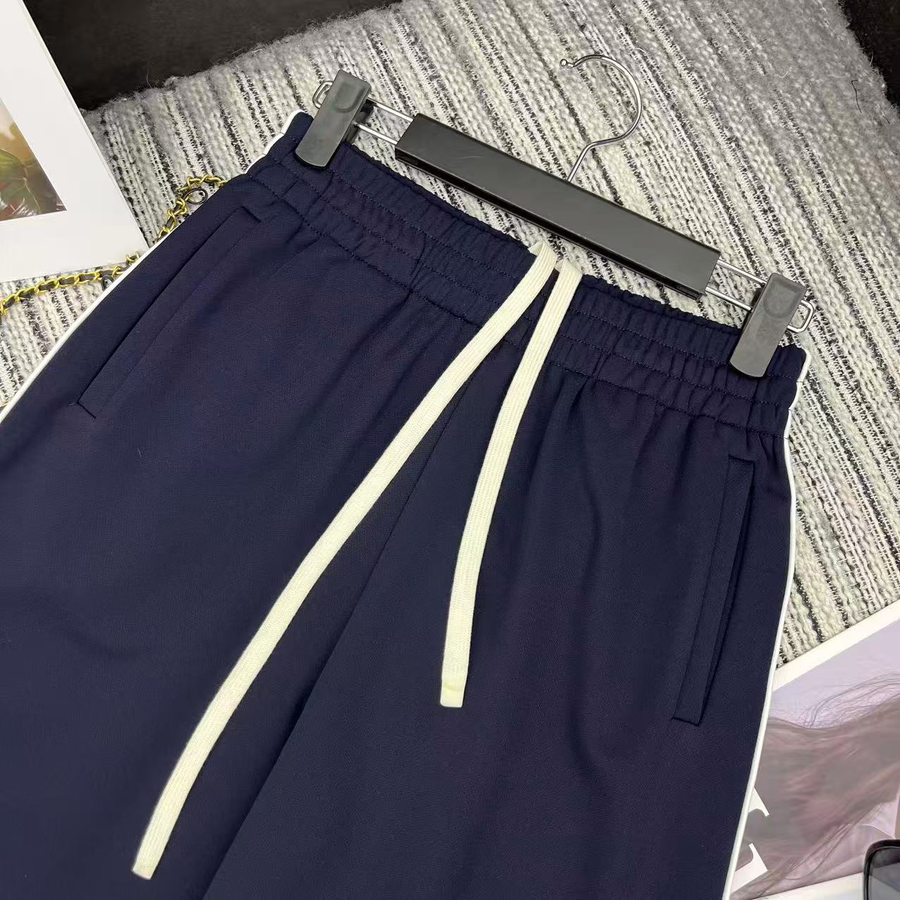 Miu Miu 2026 Short-sleeved Sweatshirt and Waist Pants Set Polyester