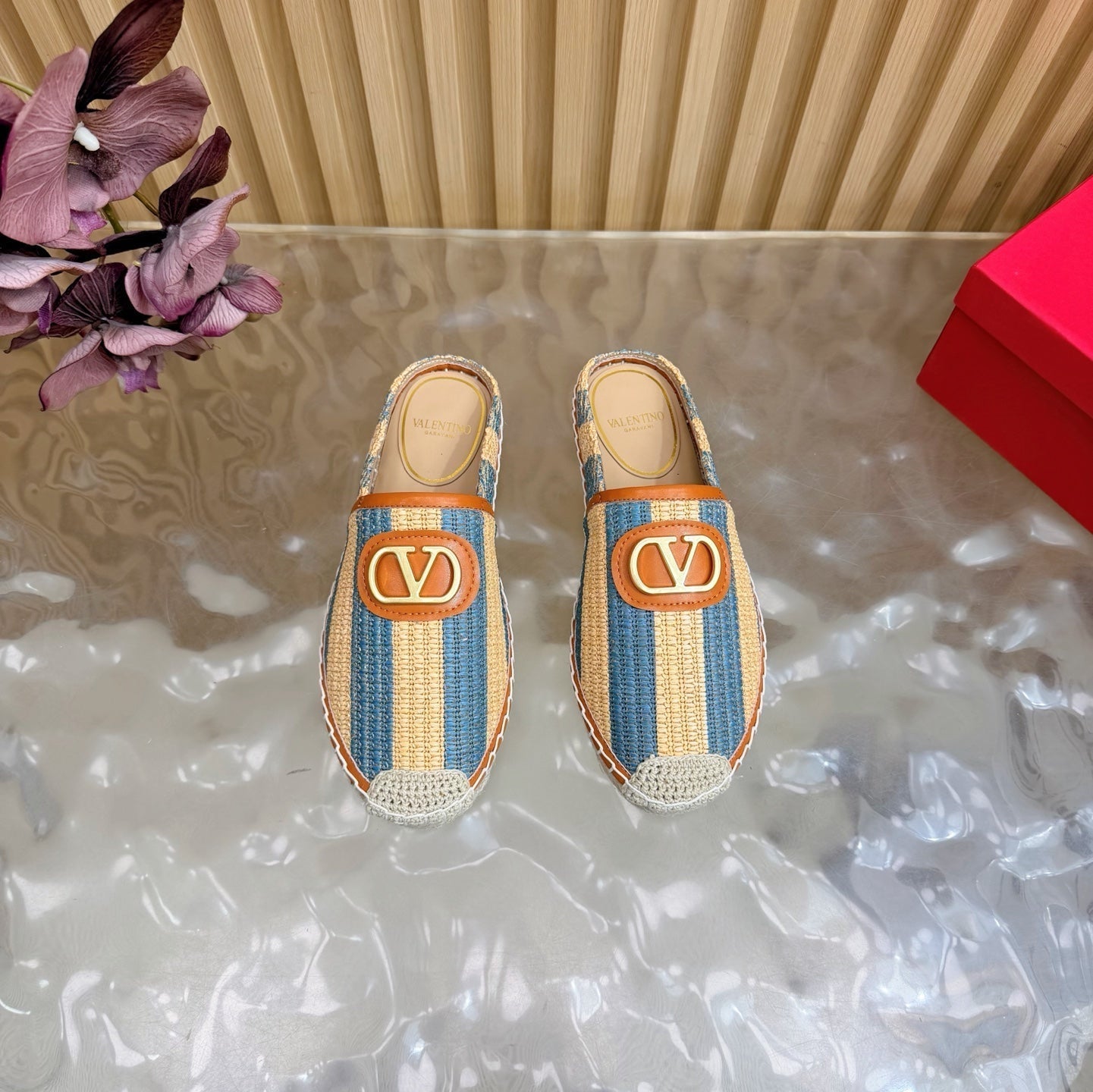 VT Garavani 26s Mule Woven Raffia 702263
