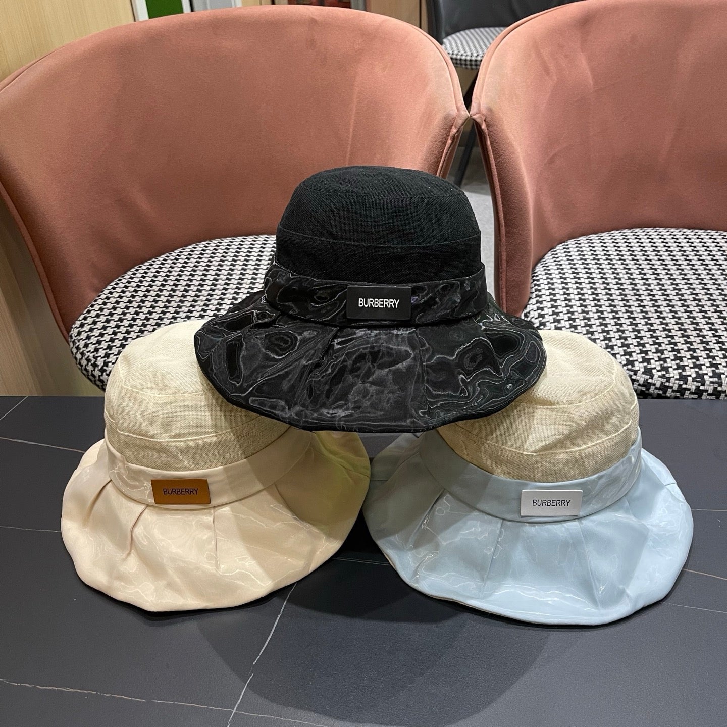 Burberry Logo Patch Bucket Hat 195983