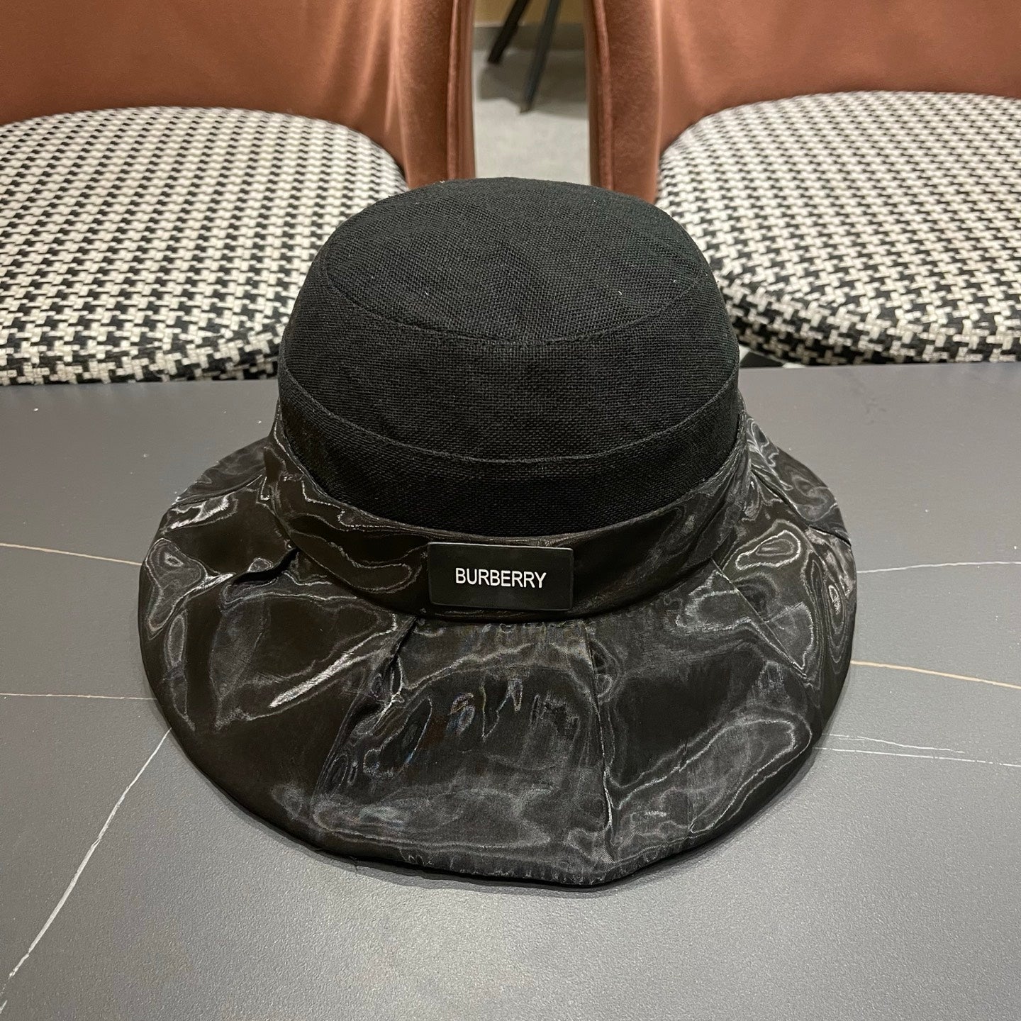 Burberry Logo Patch Bucket Hat 195983