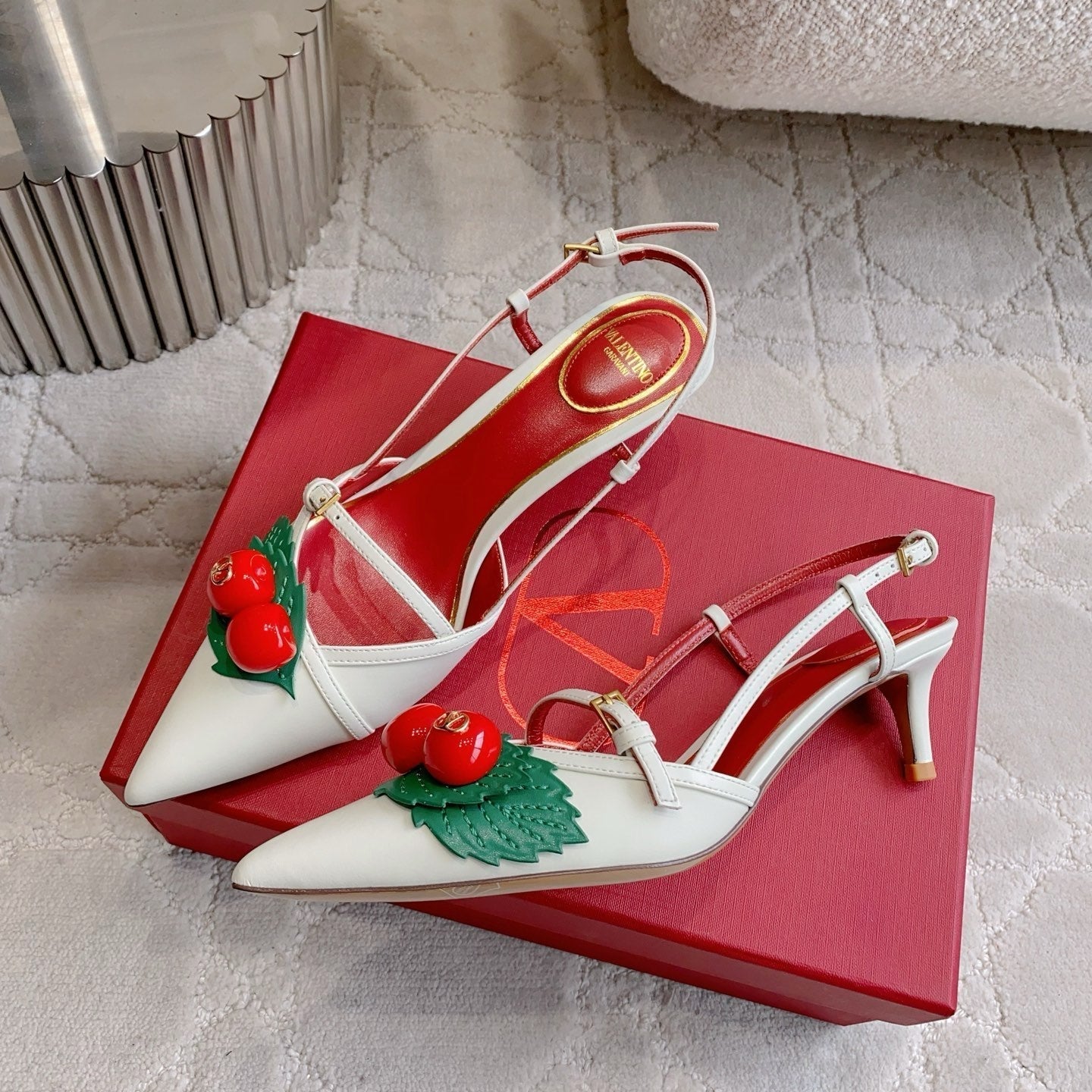 VT 26s Cherry Blossom Slingback 40 Calfskin