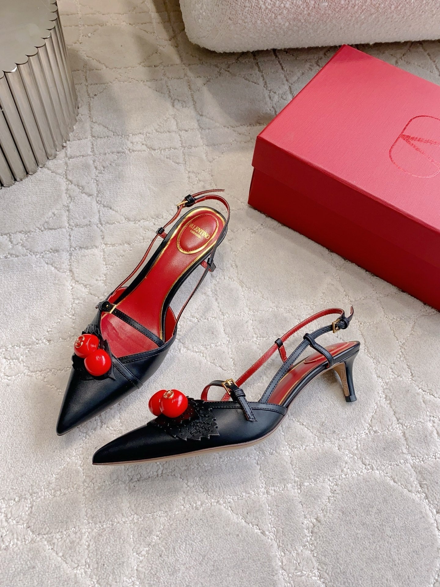 VT 26s Cherry Blossom Slingback 40 Calfskin
