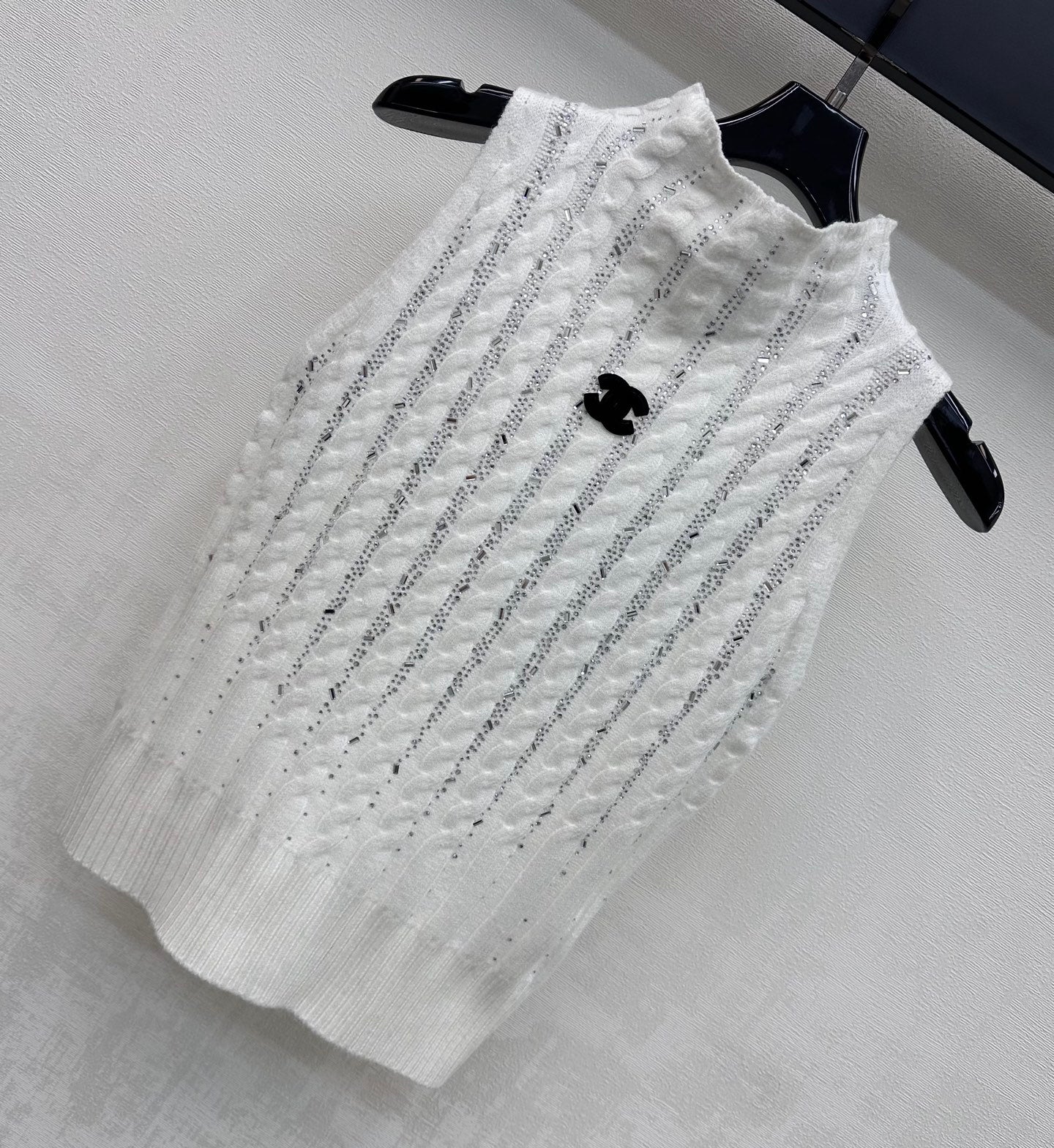 Chanel 2026 Rhinestone Stand Collar Knit Vest Wool Polyester 374938