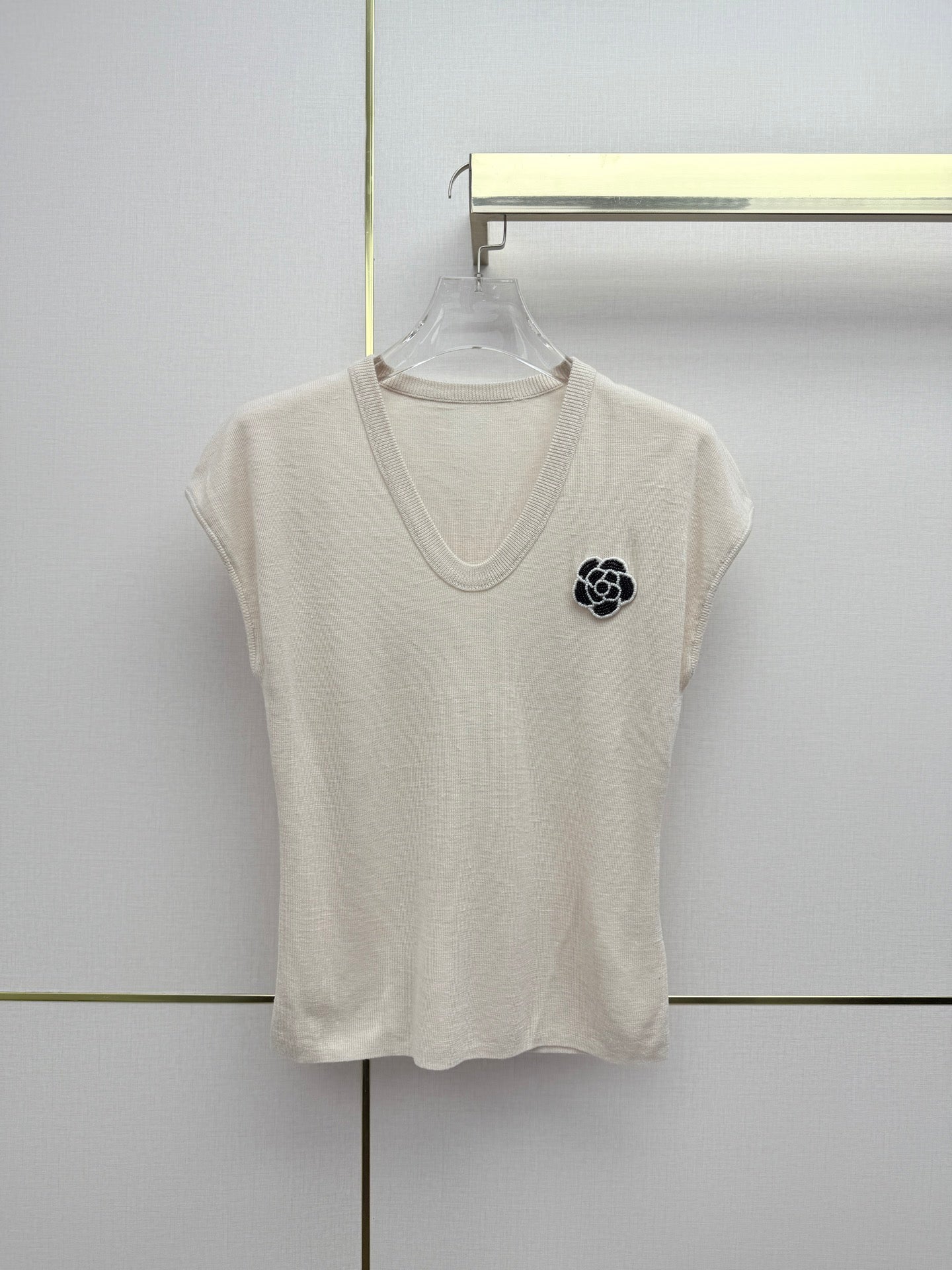 Chanel 2026 U-neck Top With 3D Flower 367688