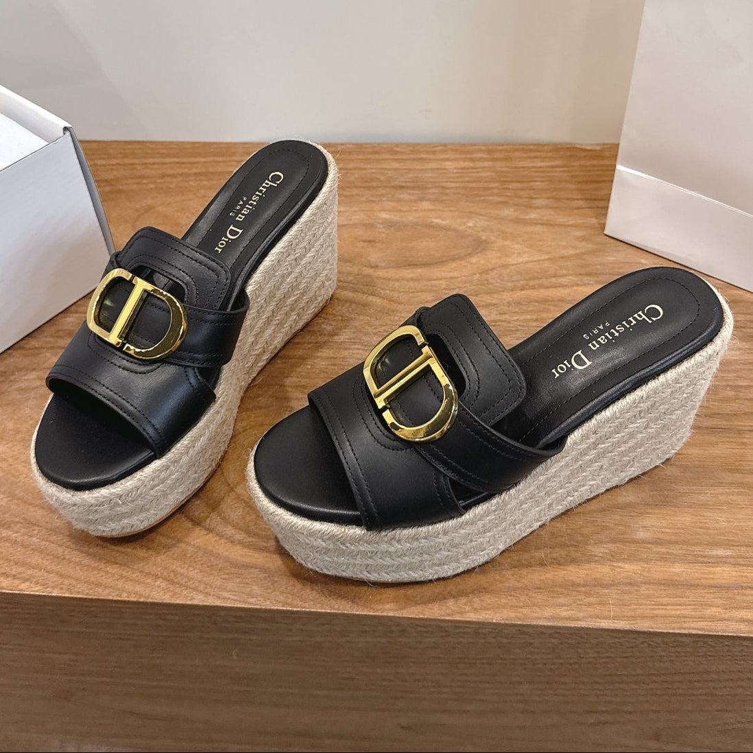 Dior 2026 CD Logo Wedge Sandals 95mm Straw Leather 911783