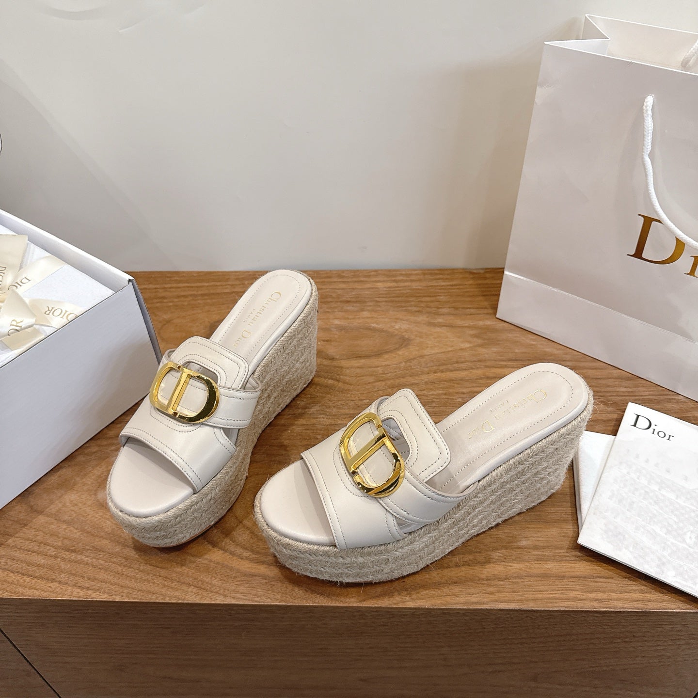 Dior 2026 CD Logo Wedge Sandals 95mm Straw Leather 911783