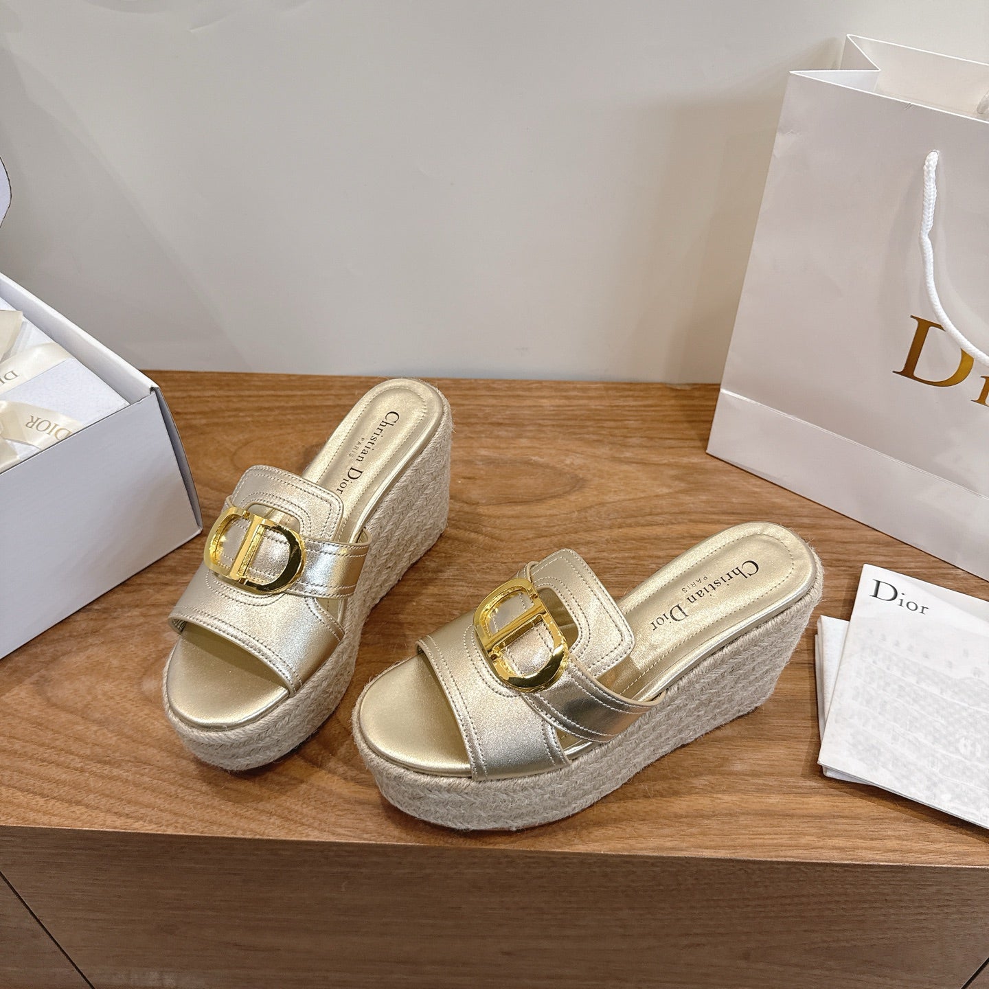 Dior 2026 CD Logo Wedge Sandals 95mm Straw Leather 911783