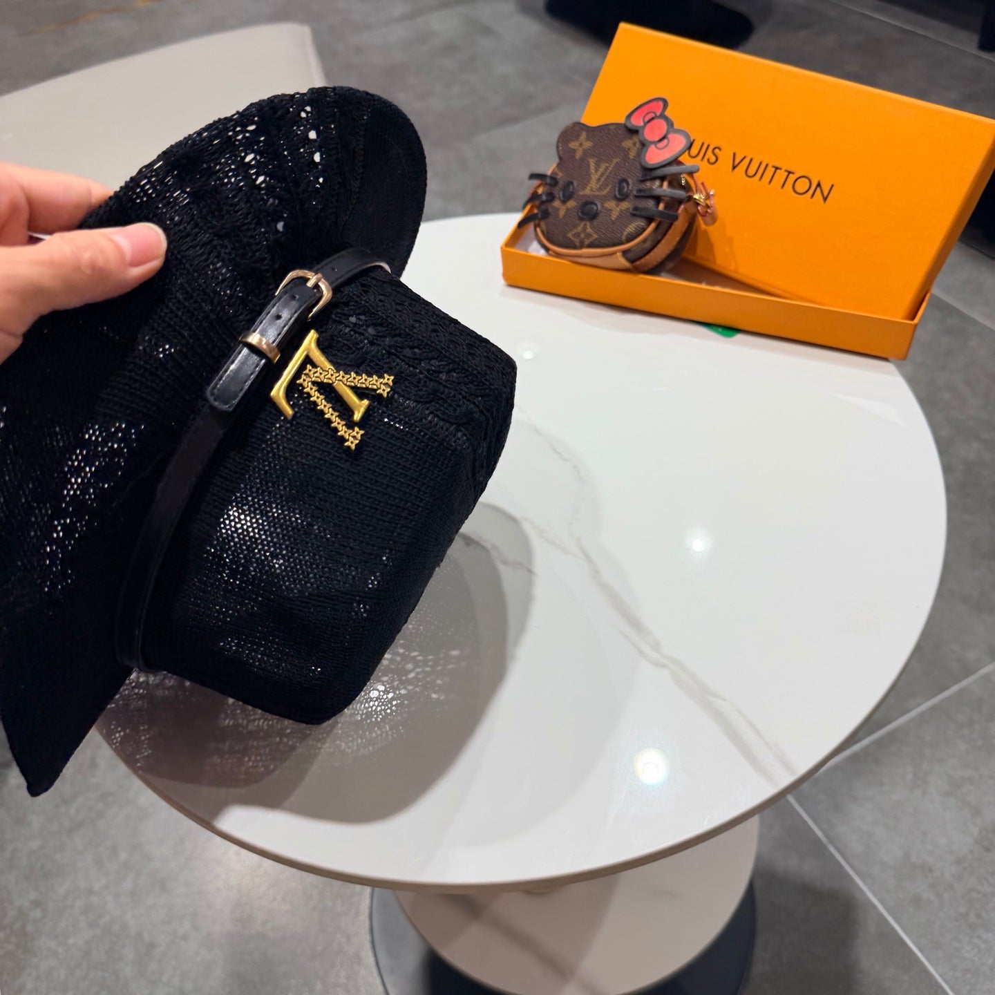 Louis Vuitton  Hollow-Out Flat Top Knit Hat 219132