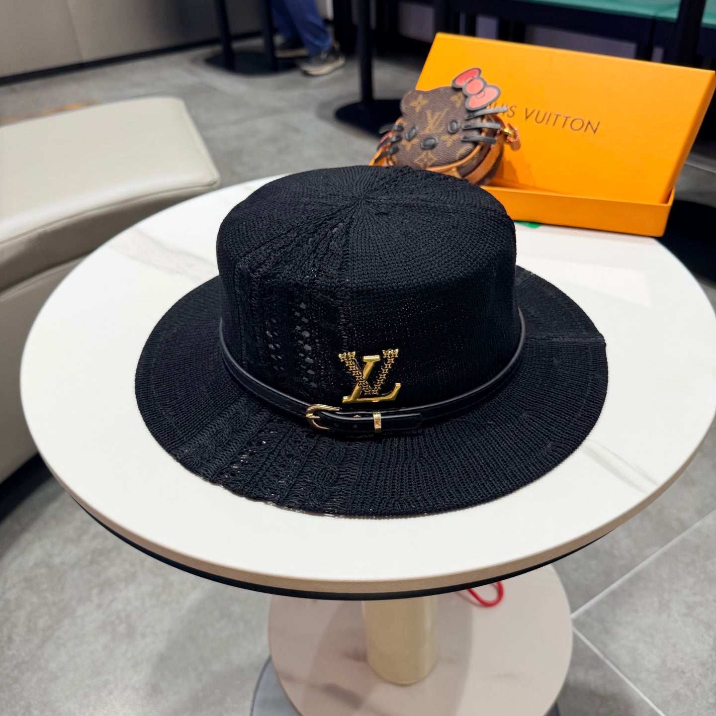 Louis Vuitton  Hollow-Out Flat Top Knit Hat 219132